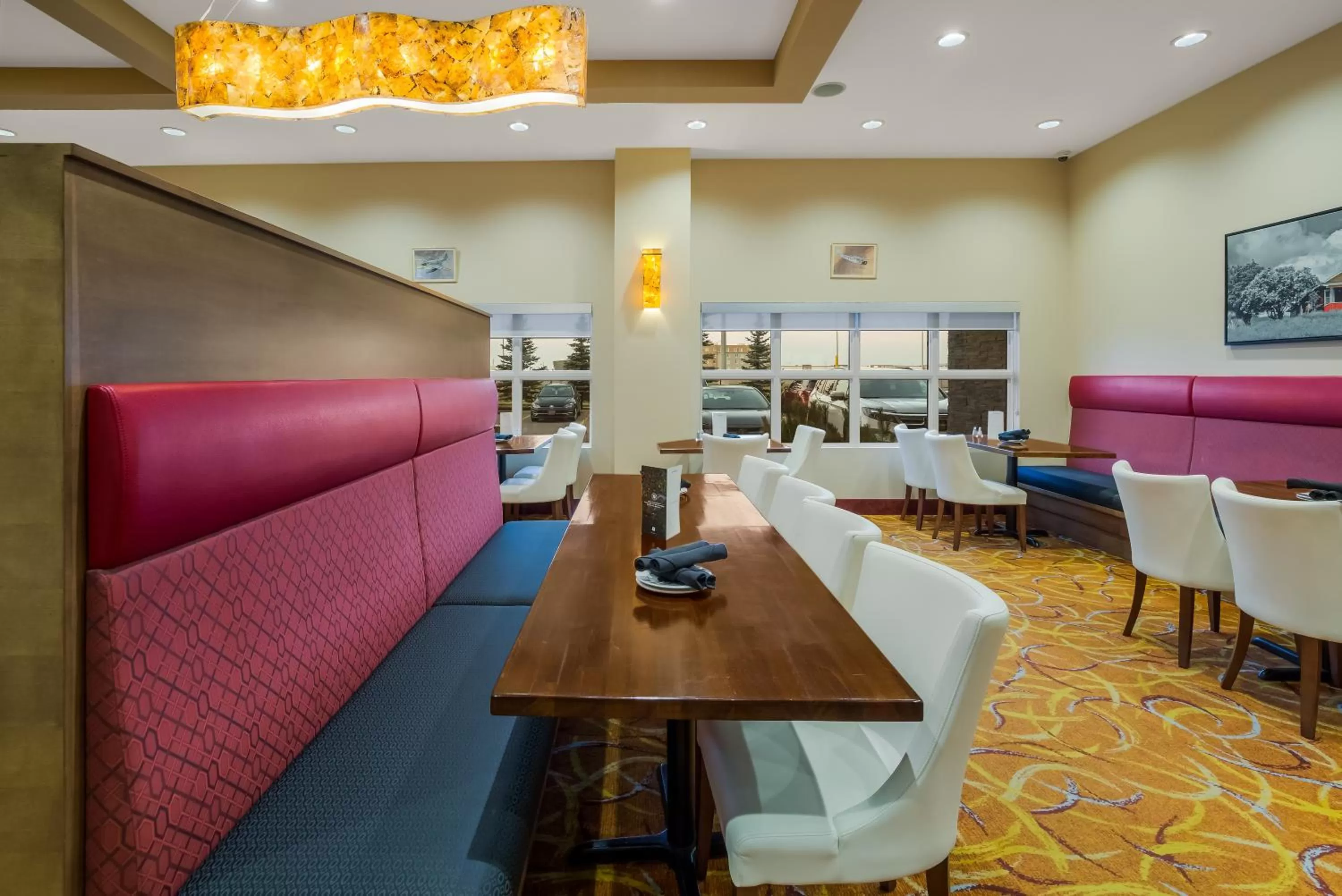 Restaurant/places to eat in Hotel 11, MOD A Sonesta Collection