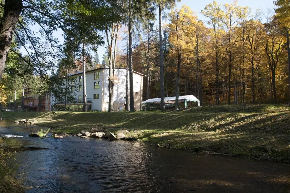 Property Building in Hotel Mir-Jan SPA