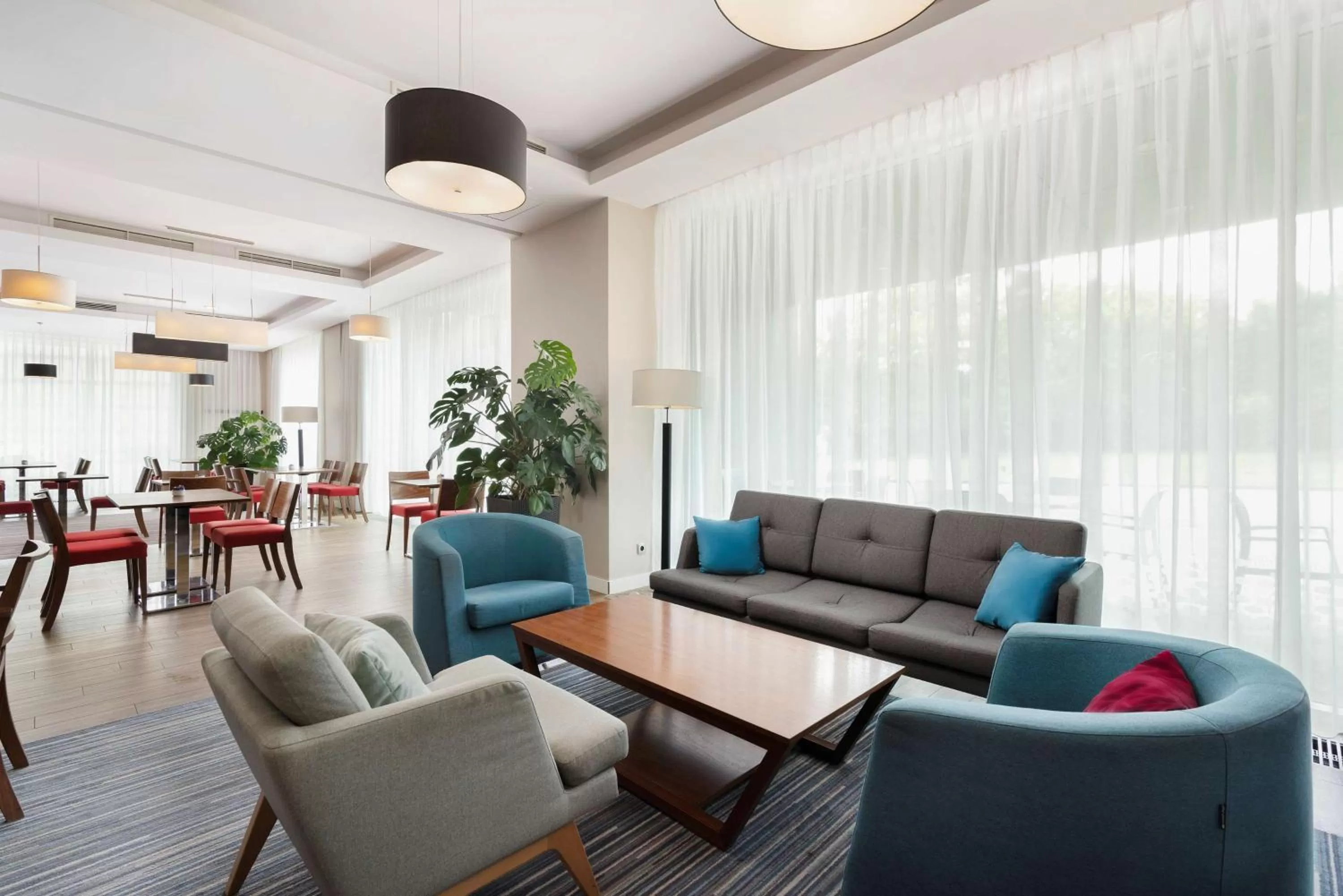 Lobby or reception in Hampton by Hilton Krakow