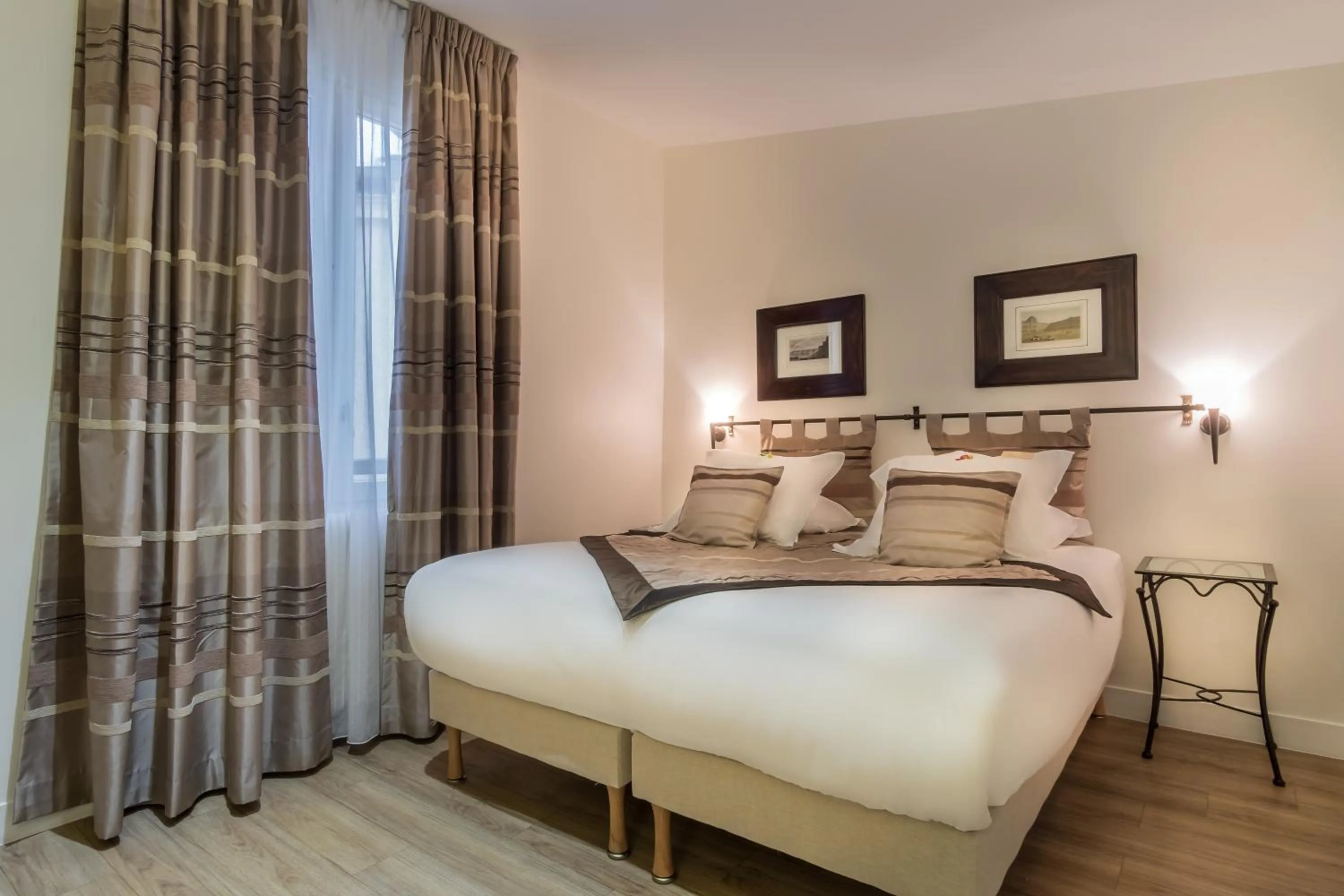 Bedroom, Bed in Arcadie Montparnasse