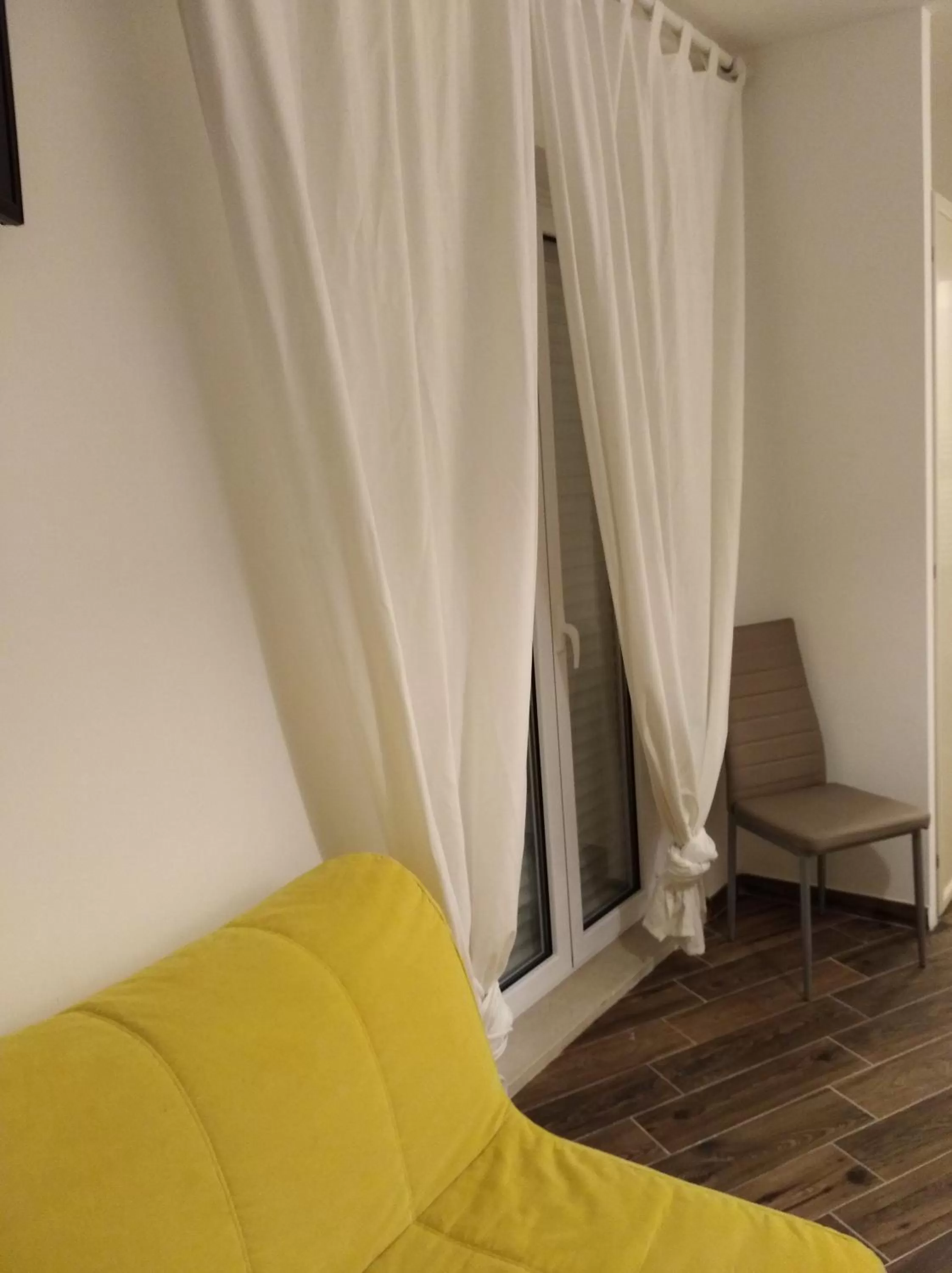 Photo of the whole room in DomuS al Corso B&B