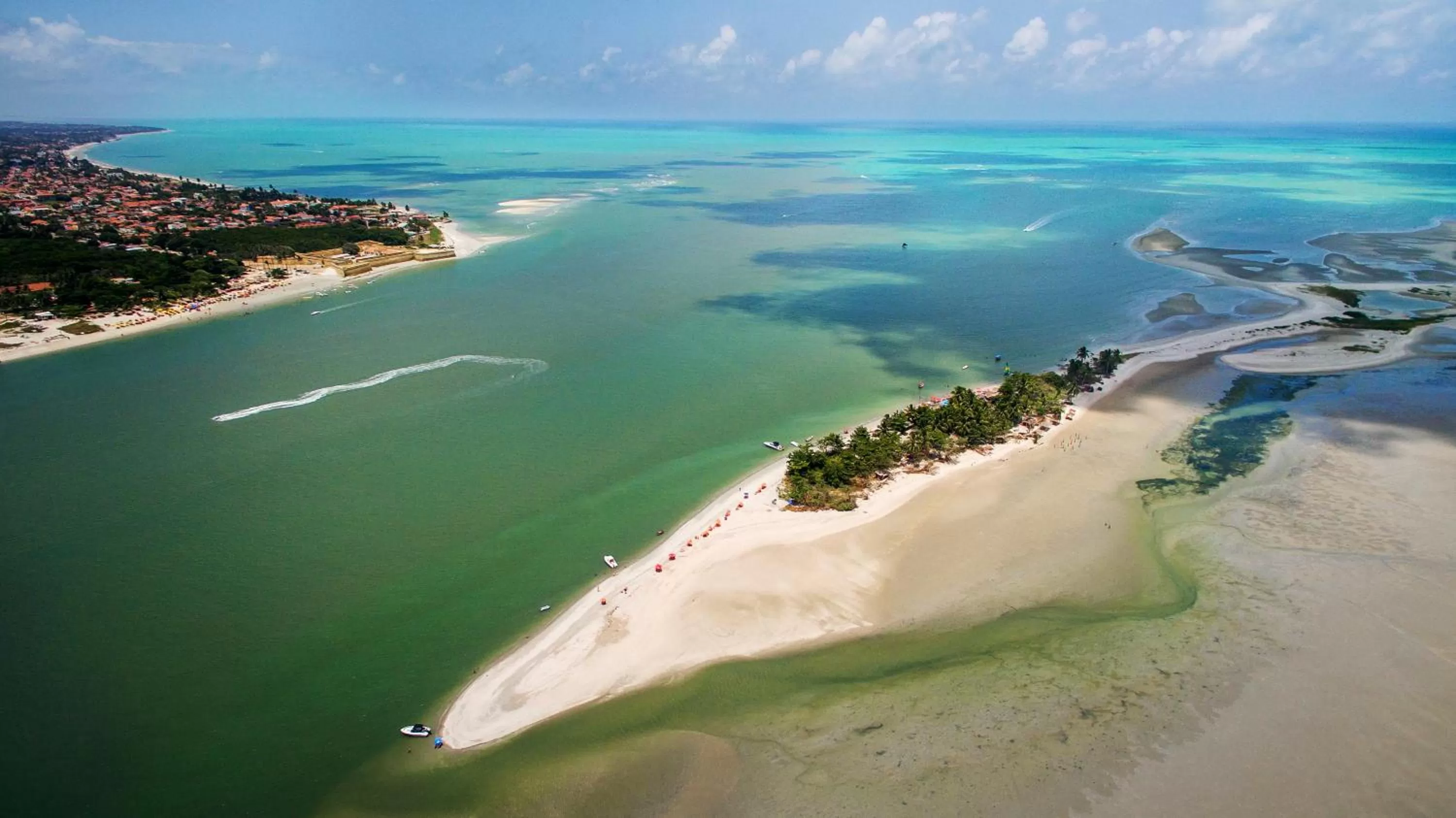 Beach, Bird's-eye View in Manga Verde Beach Residence