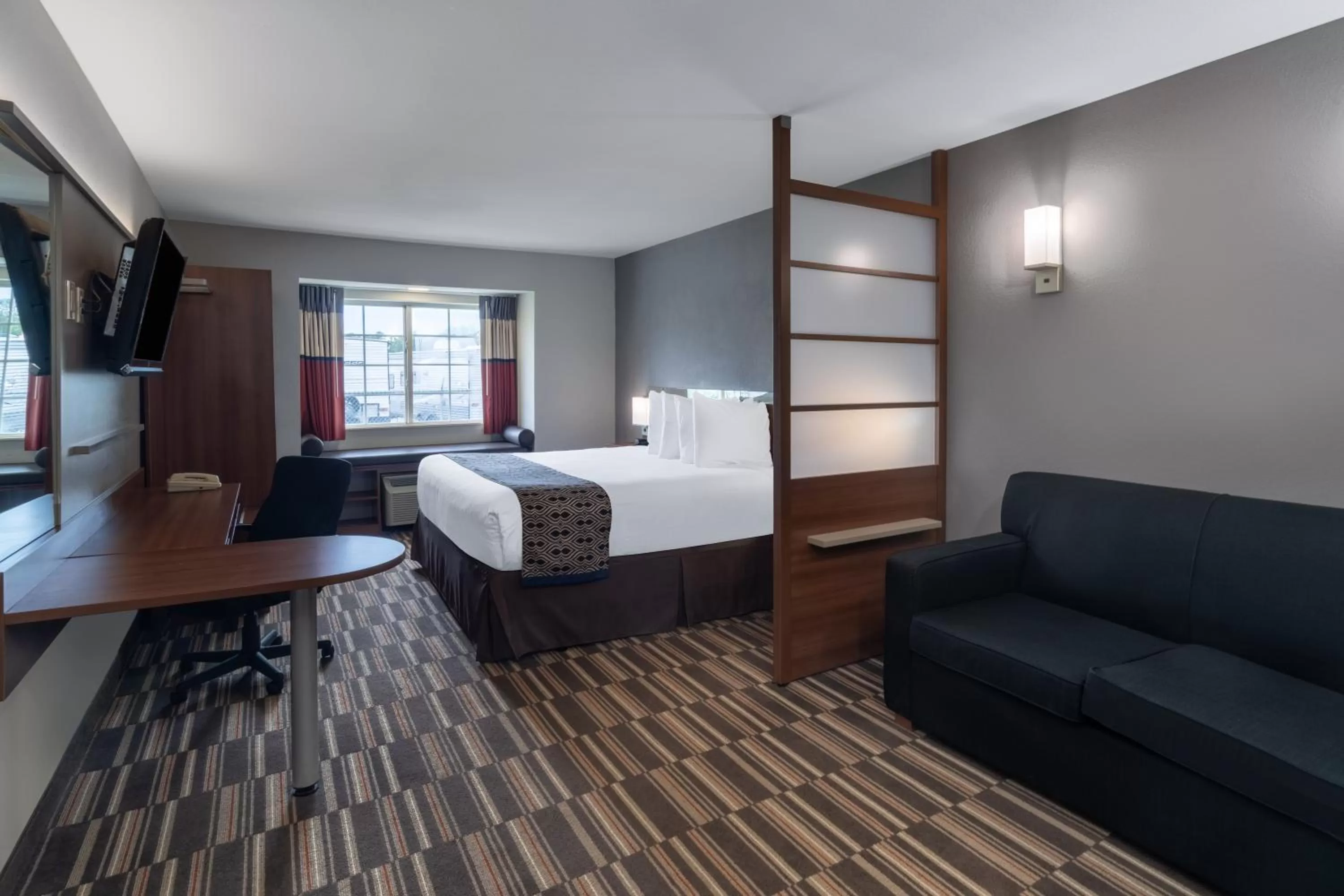 Photo of the whole room, Bed in Microtel Inn & Suites by Wyndham Savannah/Pooler