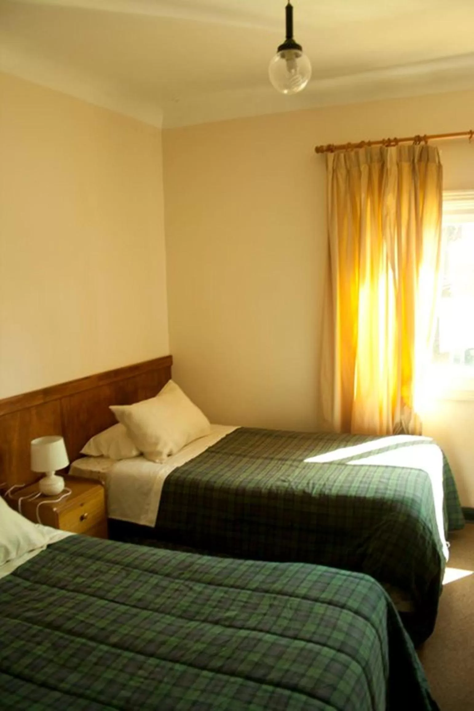 Twin Room in Alhambra Hotel