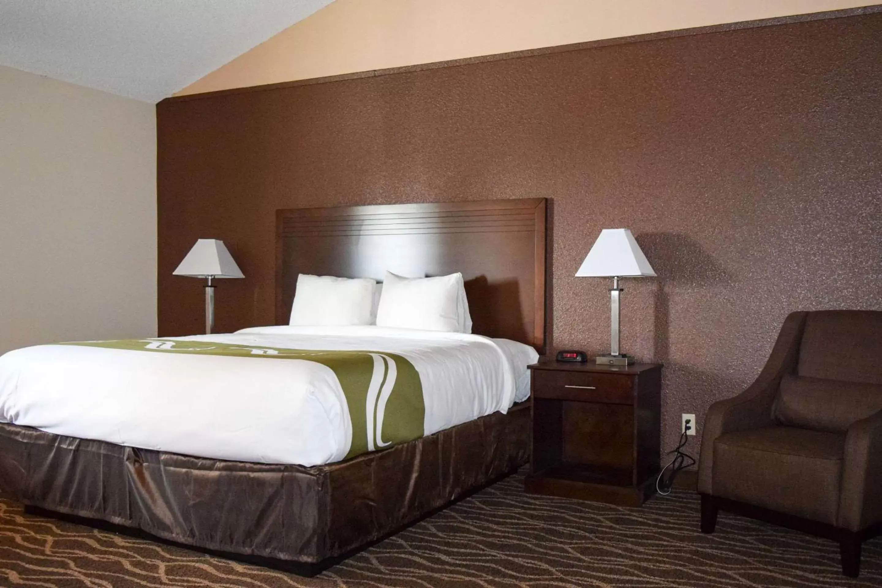 King Room with Golf View - Non-Smoking in Quality Inn Umatilla - Hermiston King Room with Golf View - Non-Smoking in Quality Inn Umatilla - Hermiston