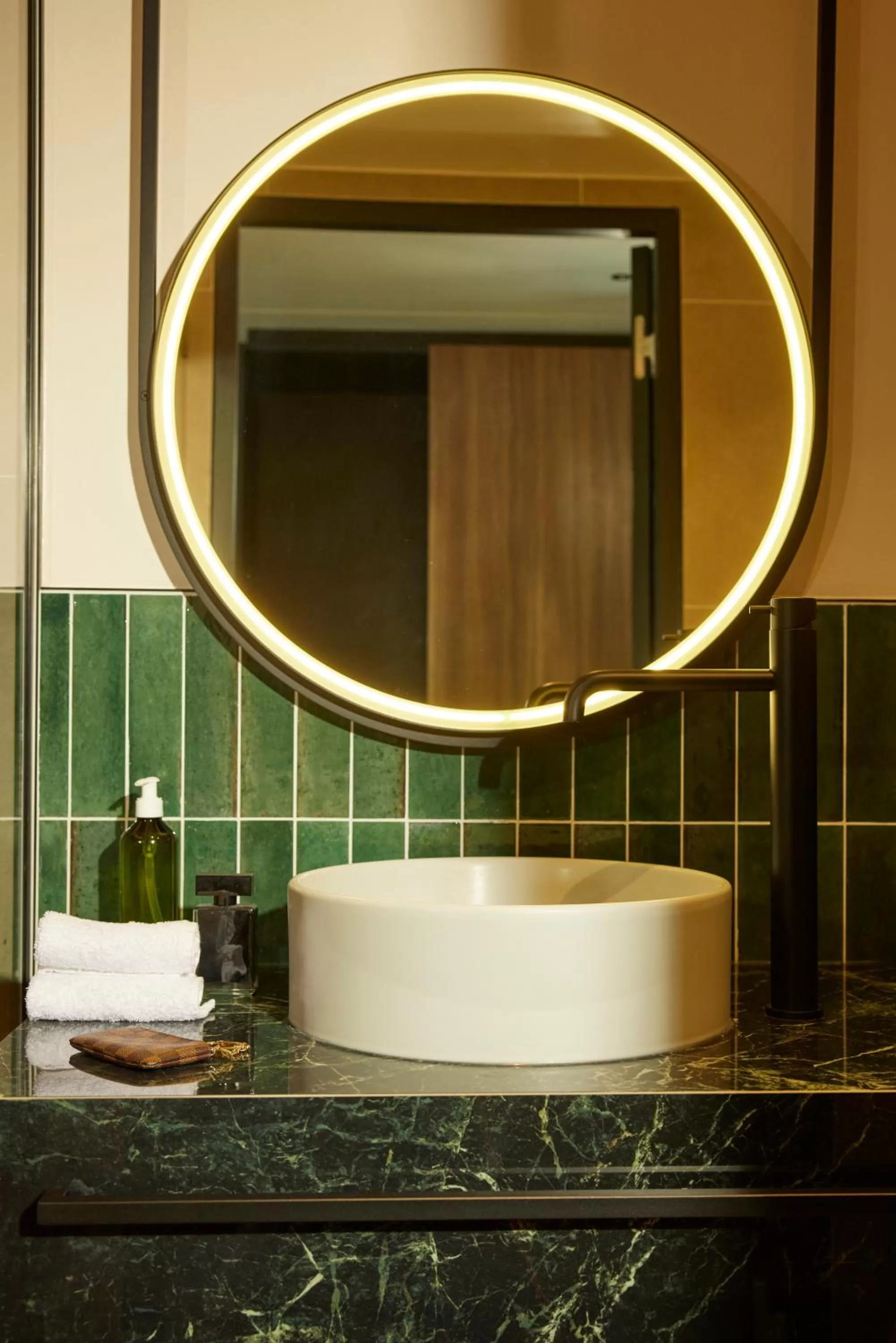 Bathroom in Le Parchamp, a Tribute Portfolio Hotel, Paris Boulogne