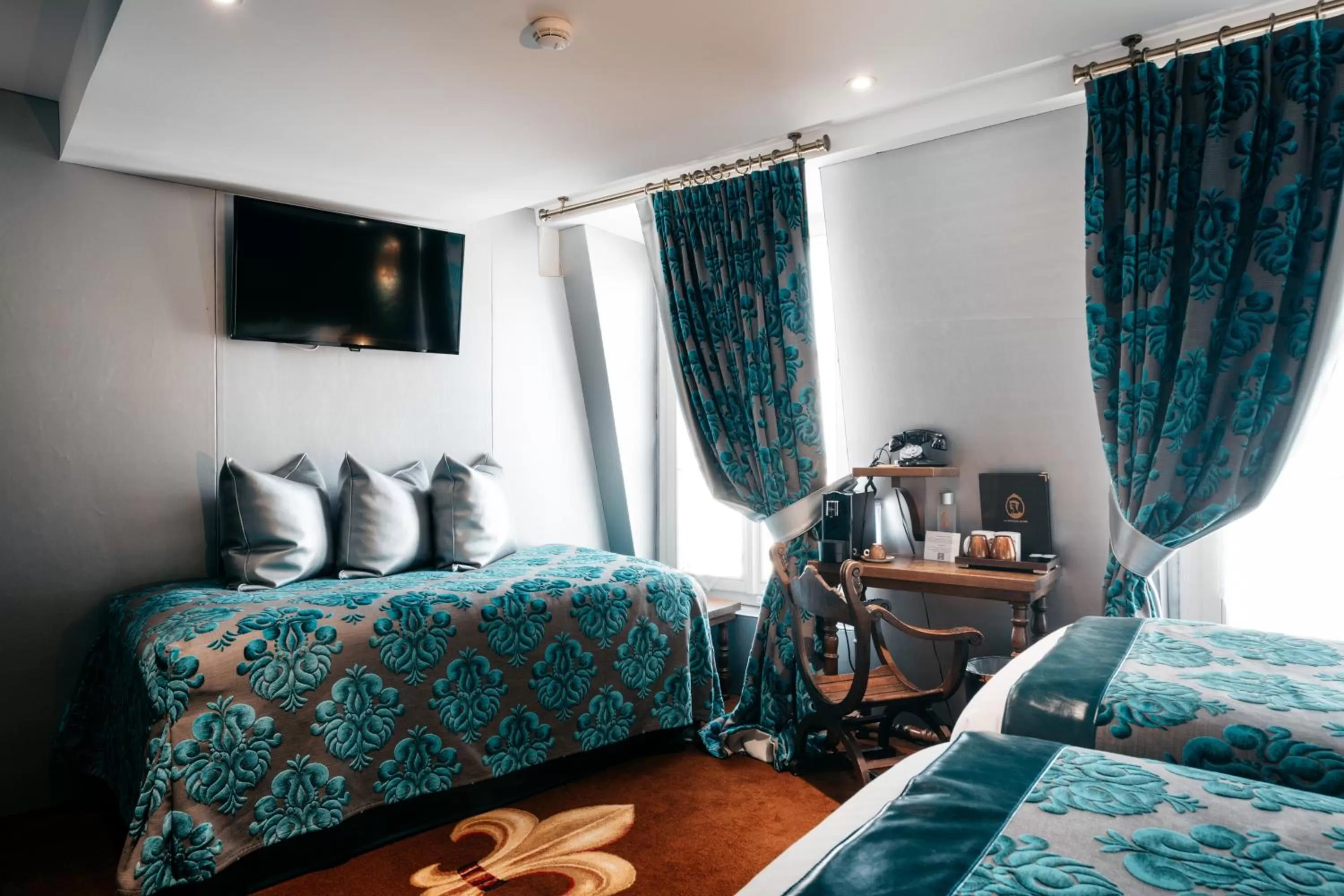 Bedroom, Bed in Le Temple De Jeanne