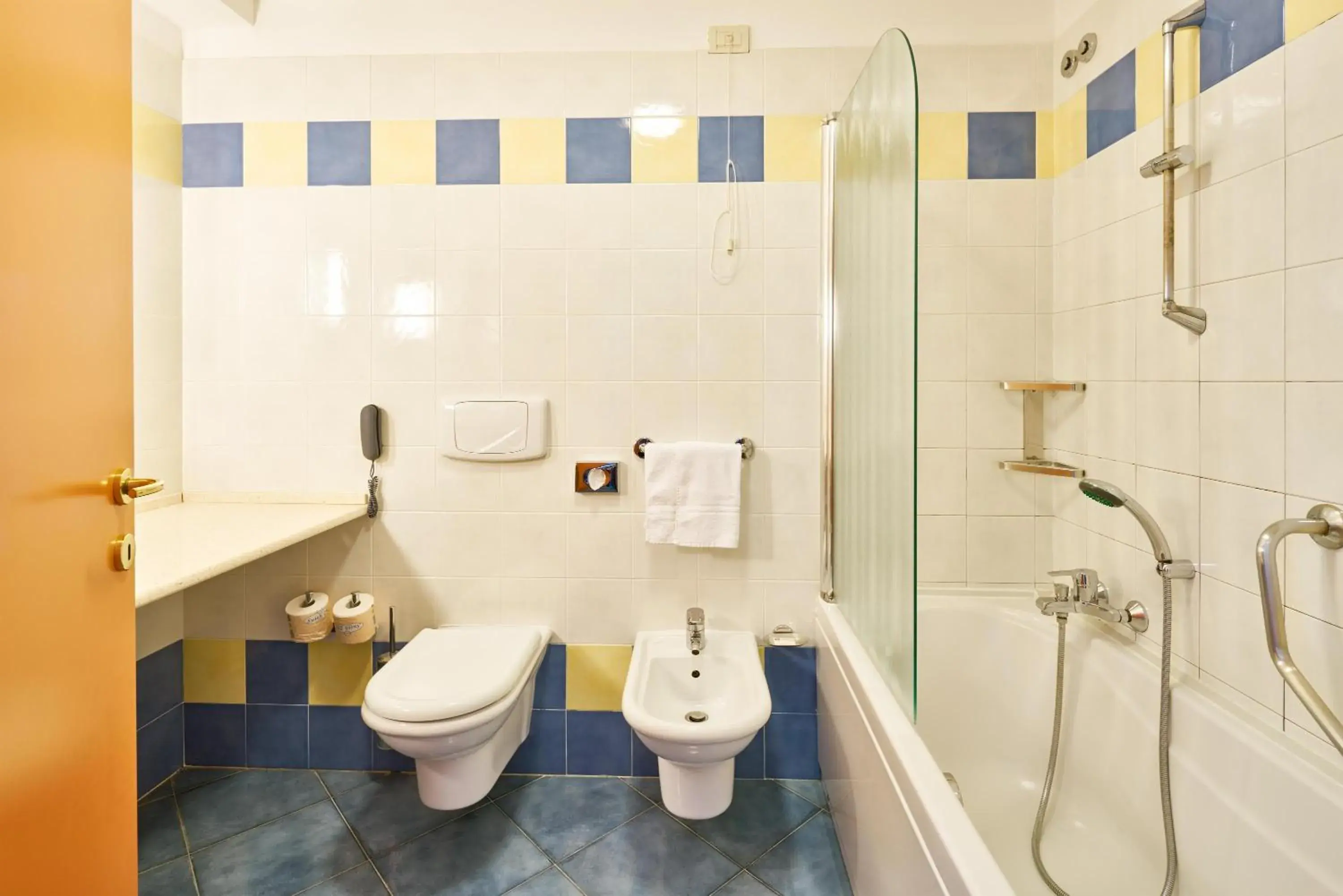 Triple Room with Balcony in Hotel Rialto Triple Room with Balcony in Hotel Rialto