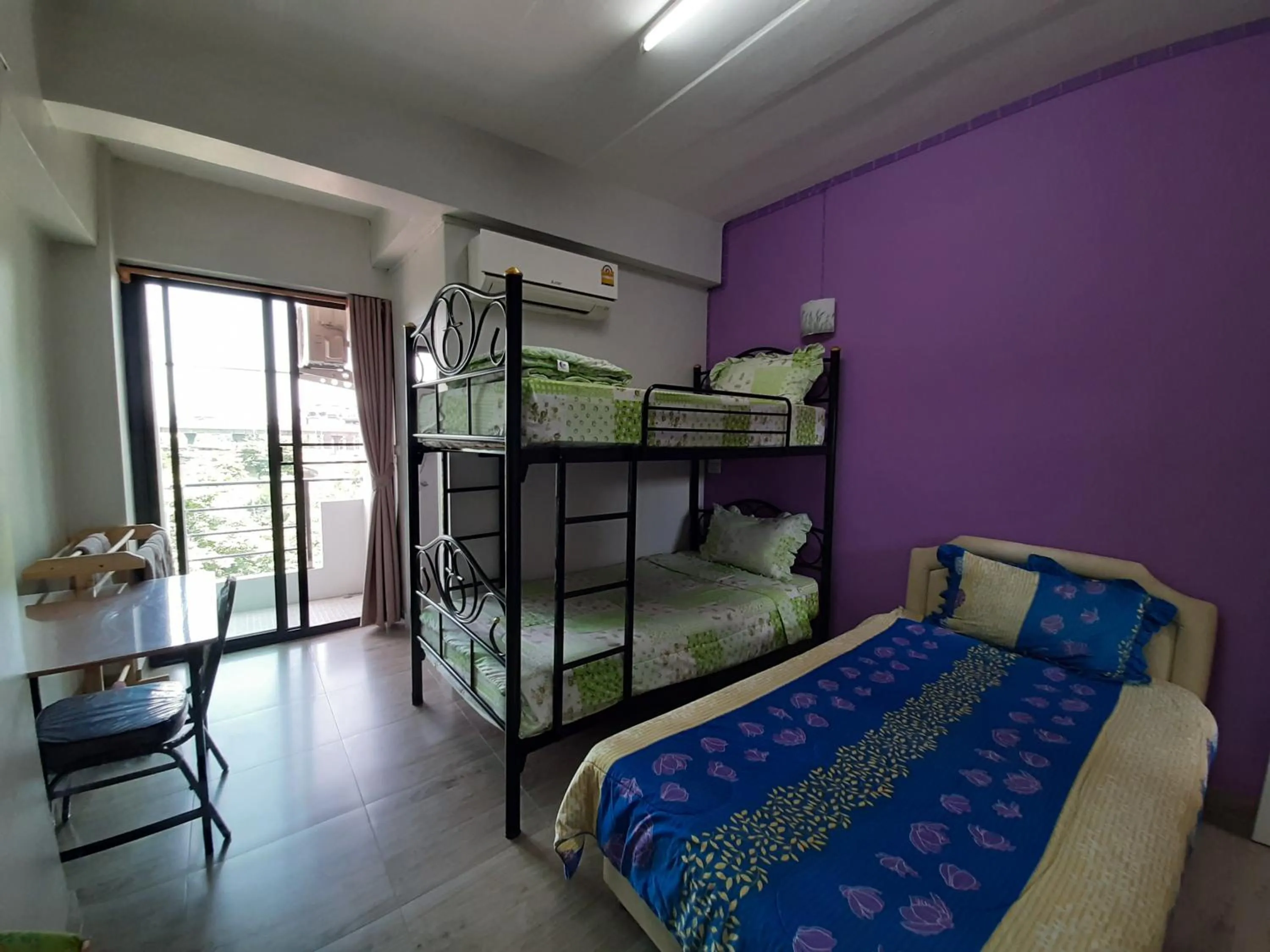 Bed in Vanlisut Hotel Ngamwongwan