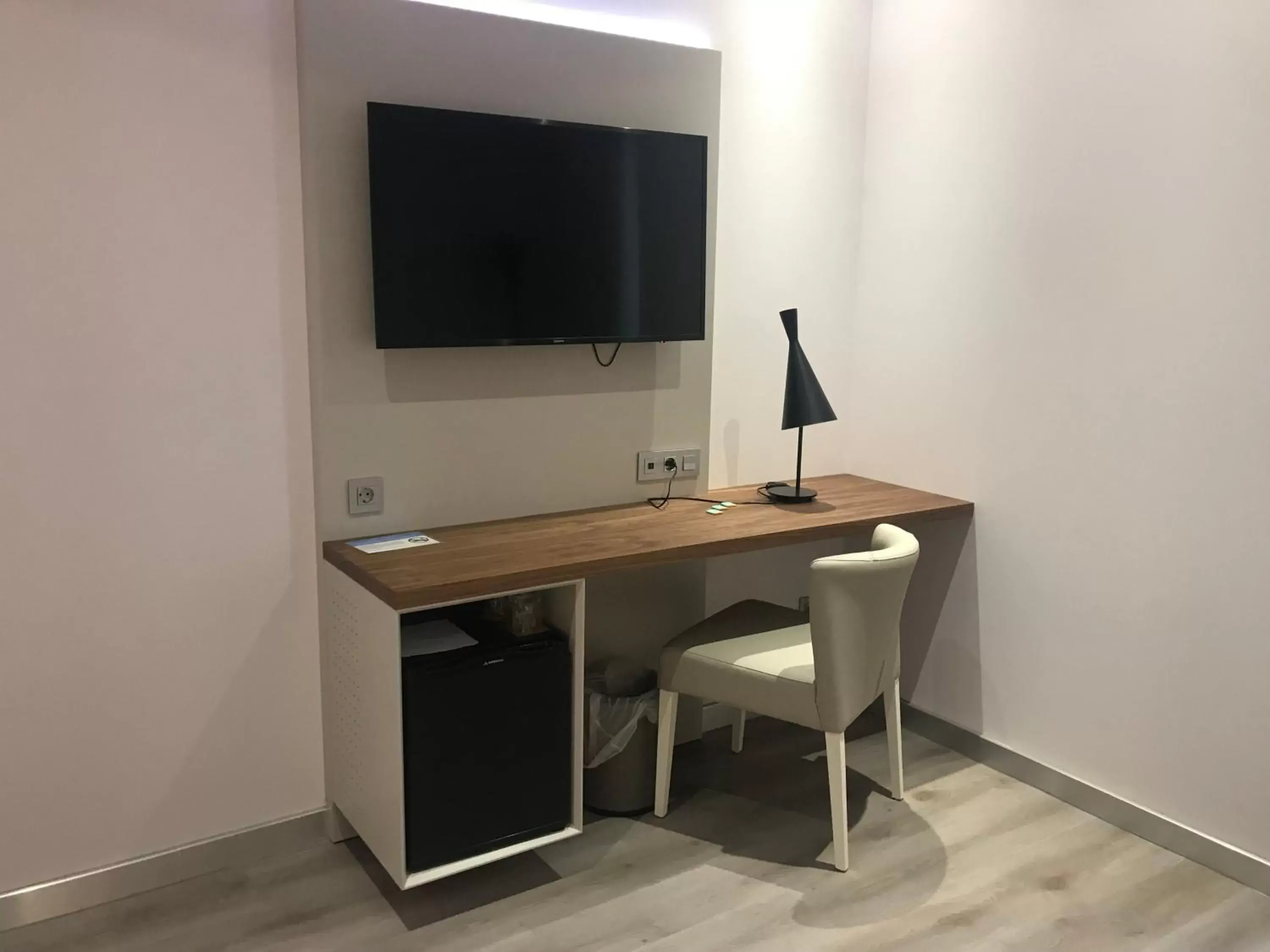 Deluxe Room in Silken Rona Dalba Deluxe Room in Silken Rona Dalba