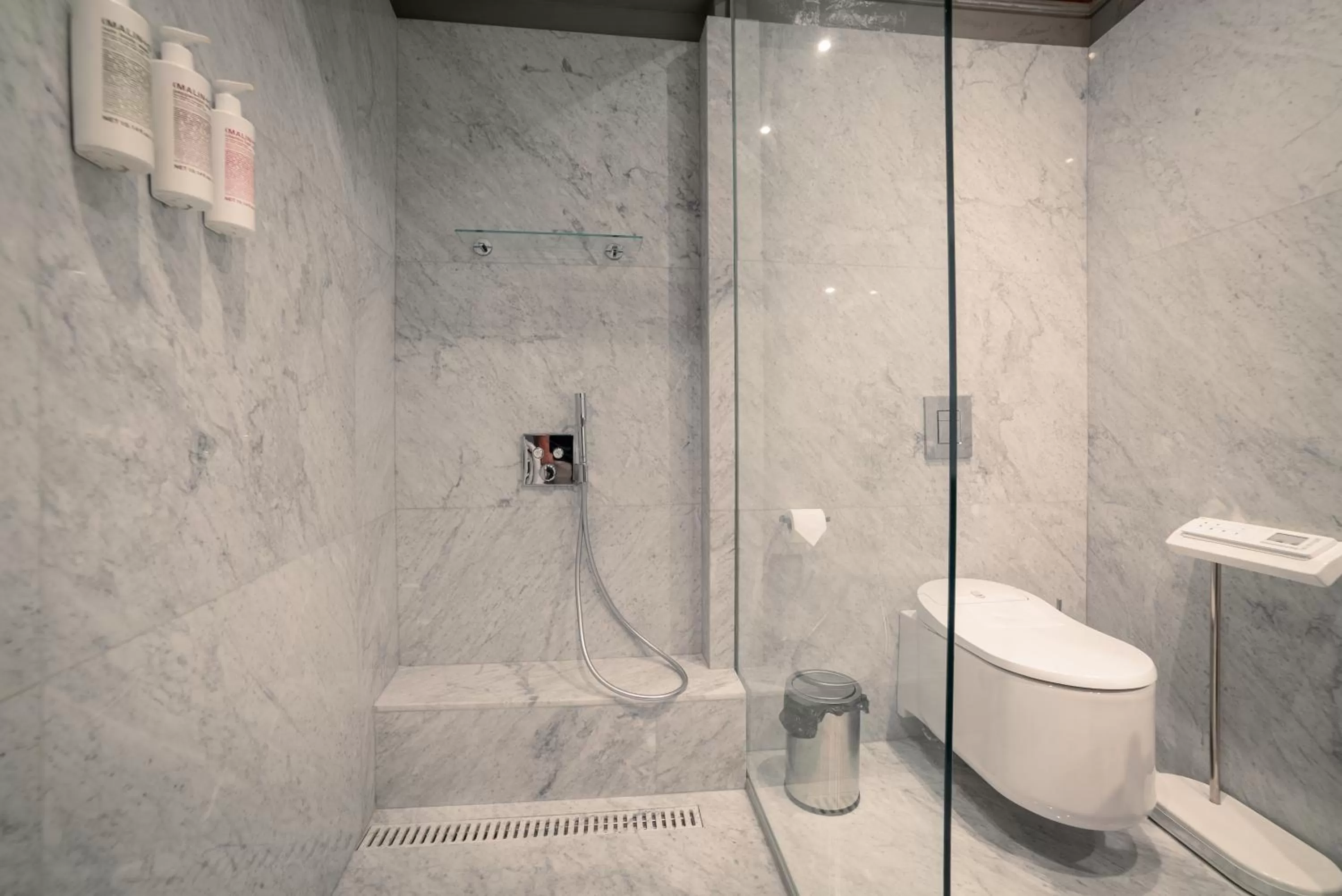 Shower in Bey House Royal Hotel