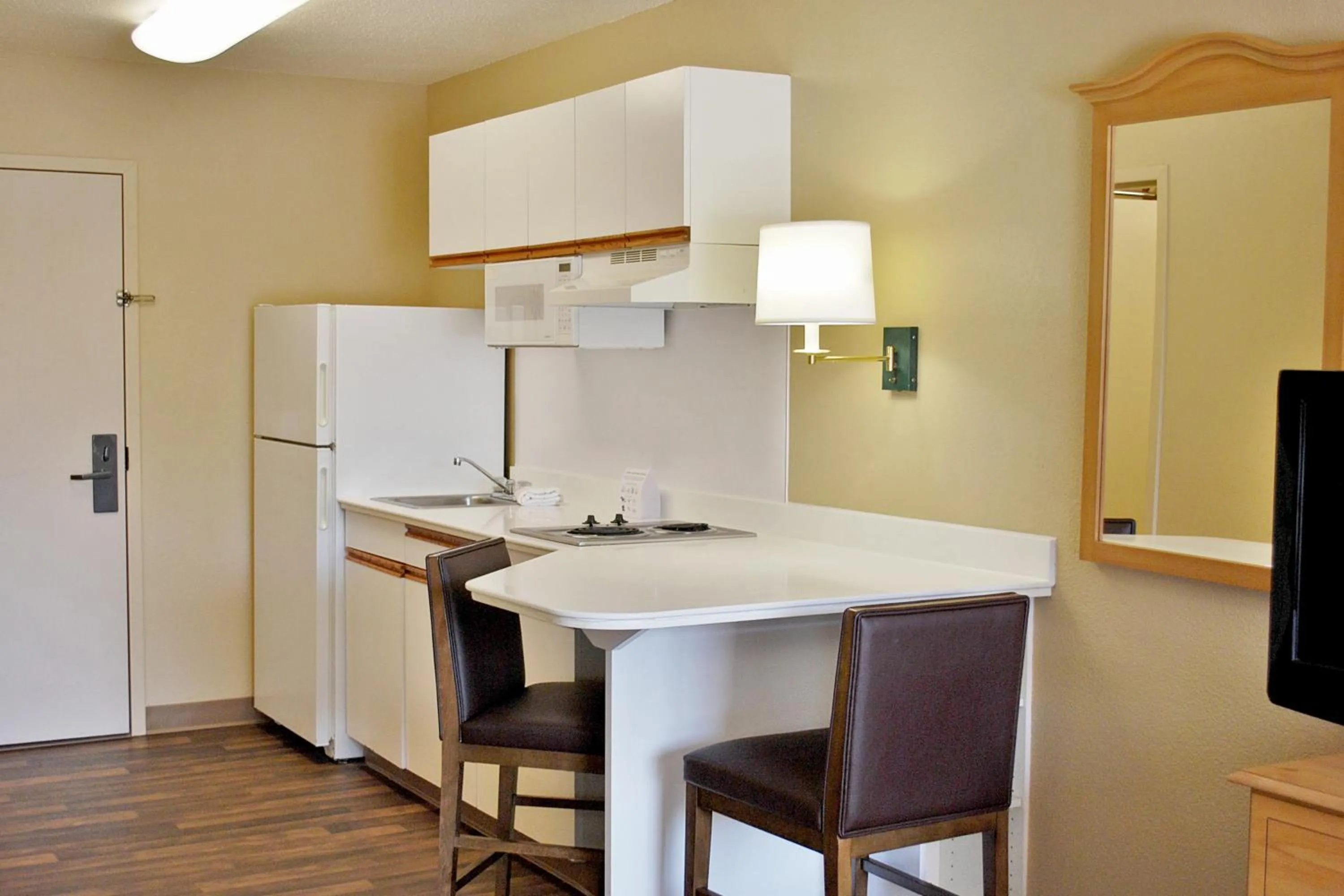 Kitchen or kitchenette in Extended Stay America Suites - Minneapolis - Airport - Eagan - North