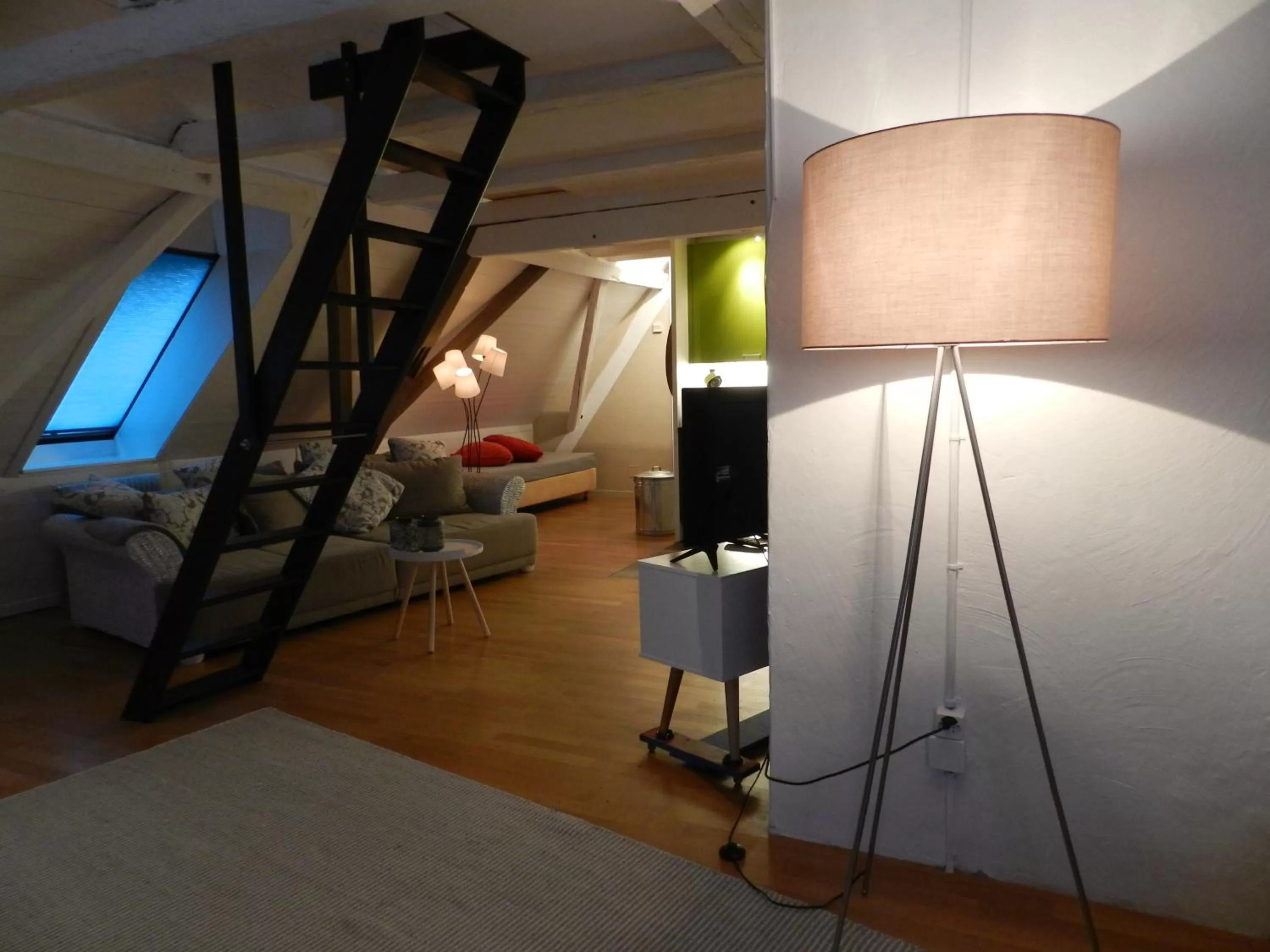 Photo of the whole room, Bunk Bed in Blue Wall BnB