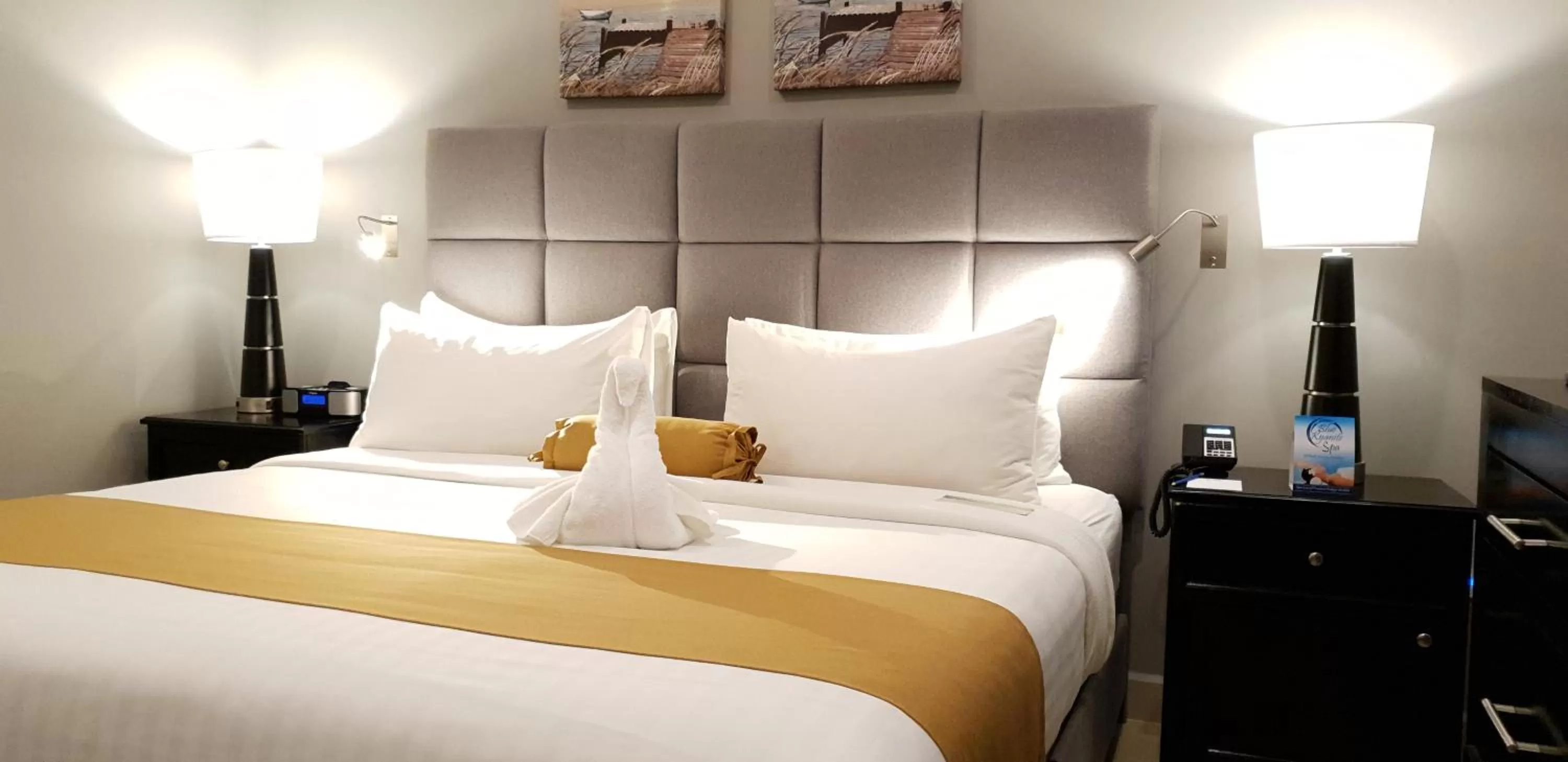 Bed in Best Western Plus Belize Biltmore Plaza