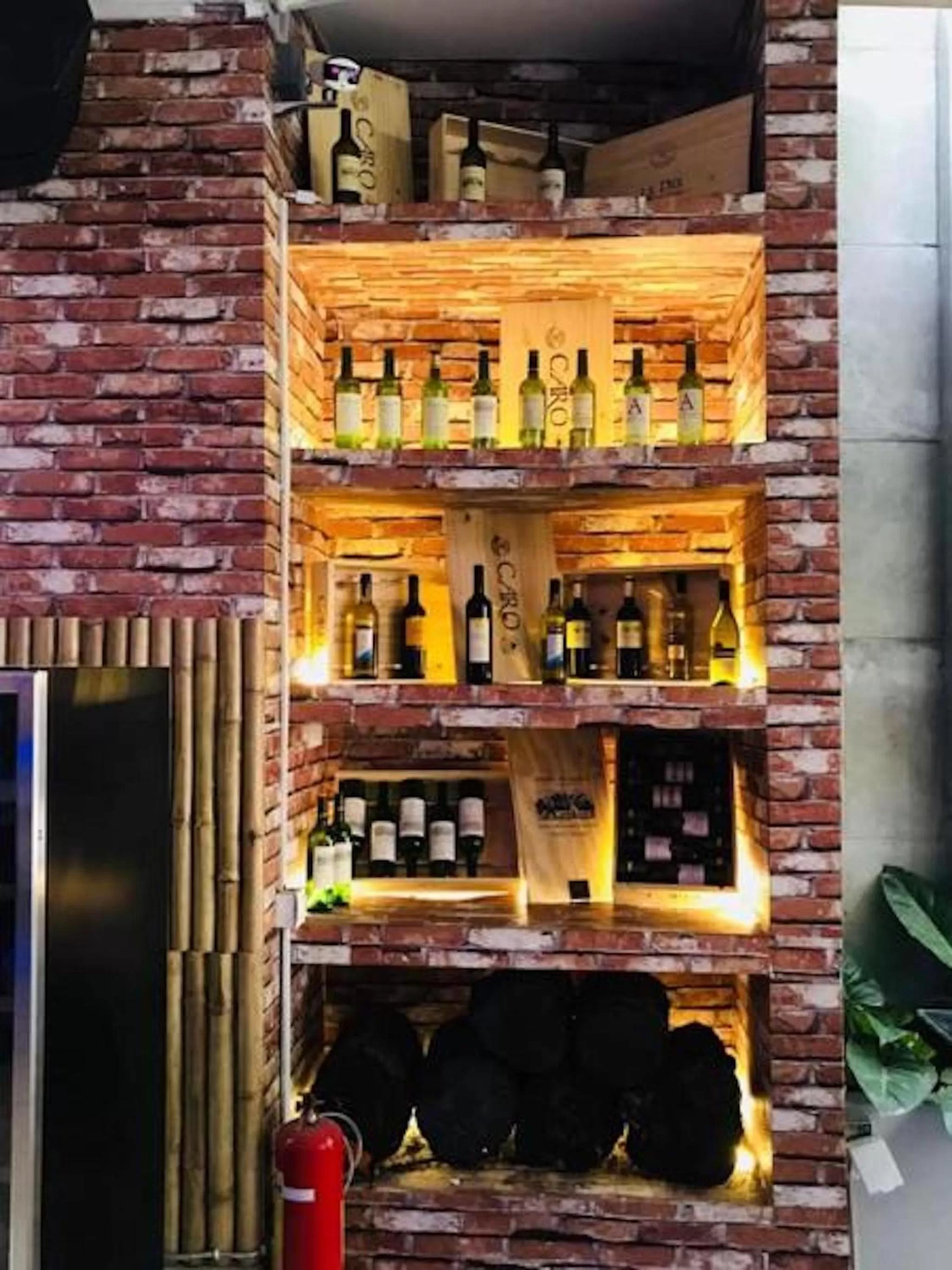 Lounge or bar in Bamboo9 Boutique