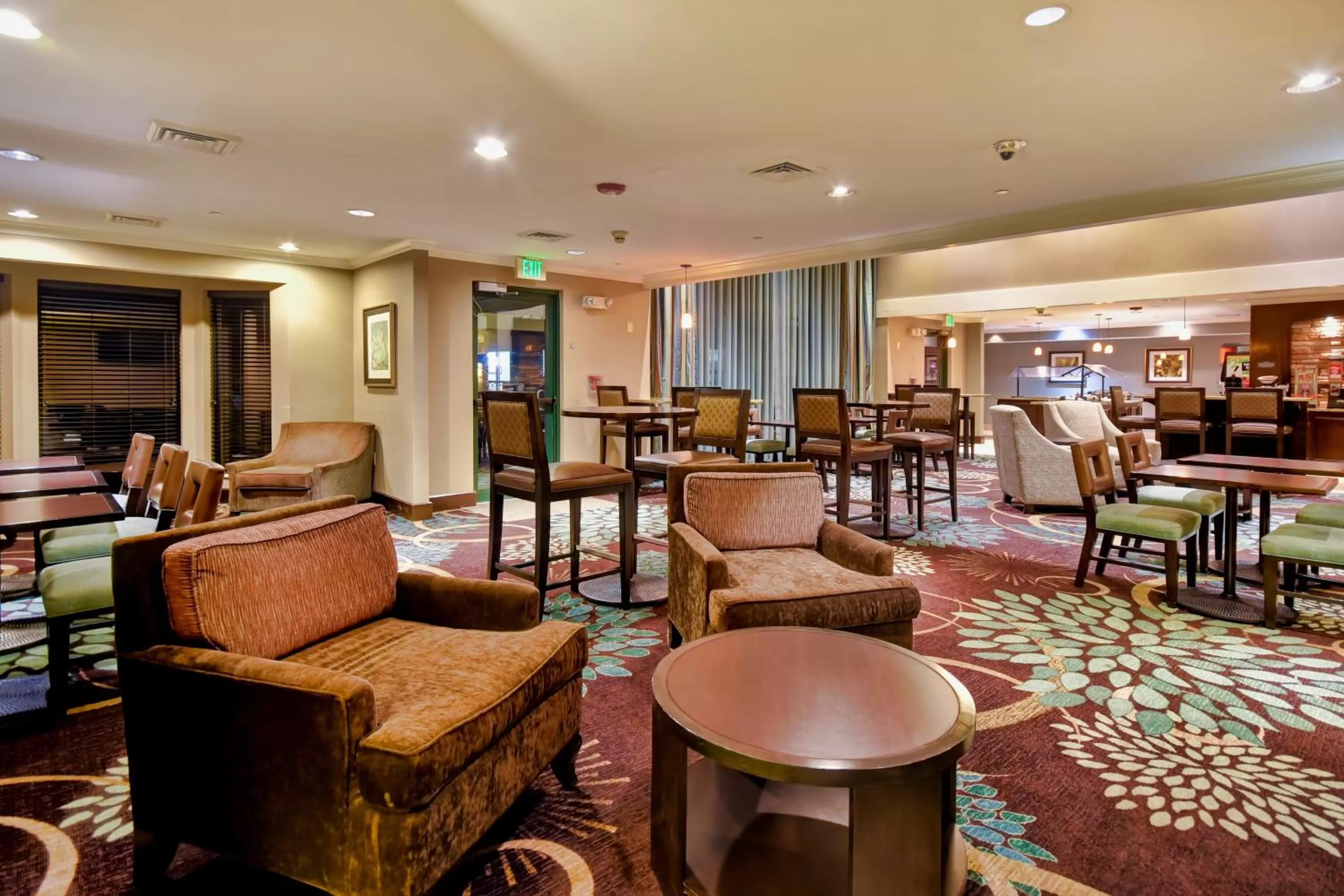 Restaurant/places to eat in Staybridge Suites Middleton/Madison-West by IHG