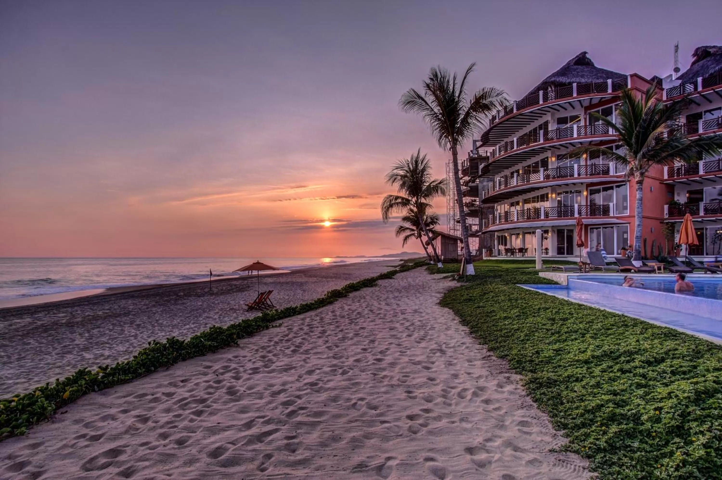 Facade/entrance in Vivo Resorts