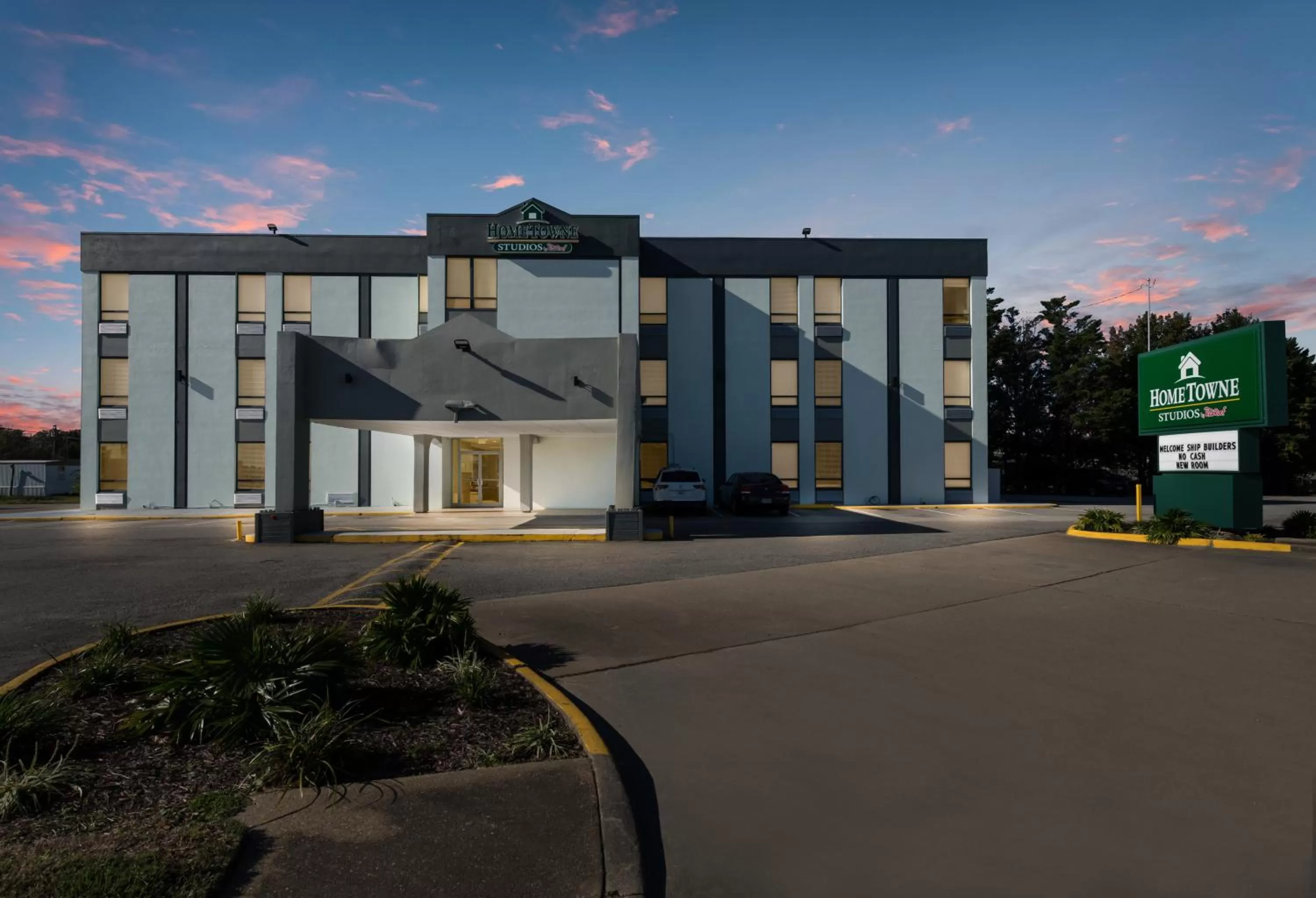 Property building in HomeTowne Studios by Red Roof Newport News - Hampton West