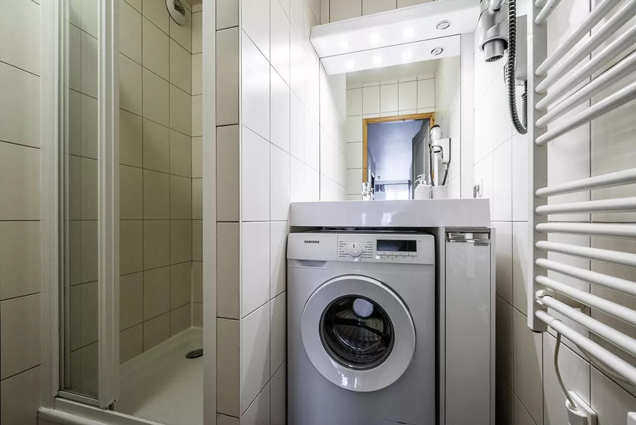 Bathroom in Eden Hotel, Apartments and Chalet Chamonix Les Praz