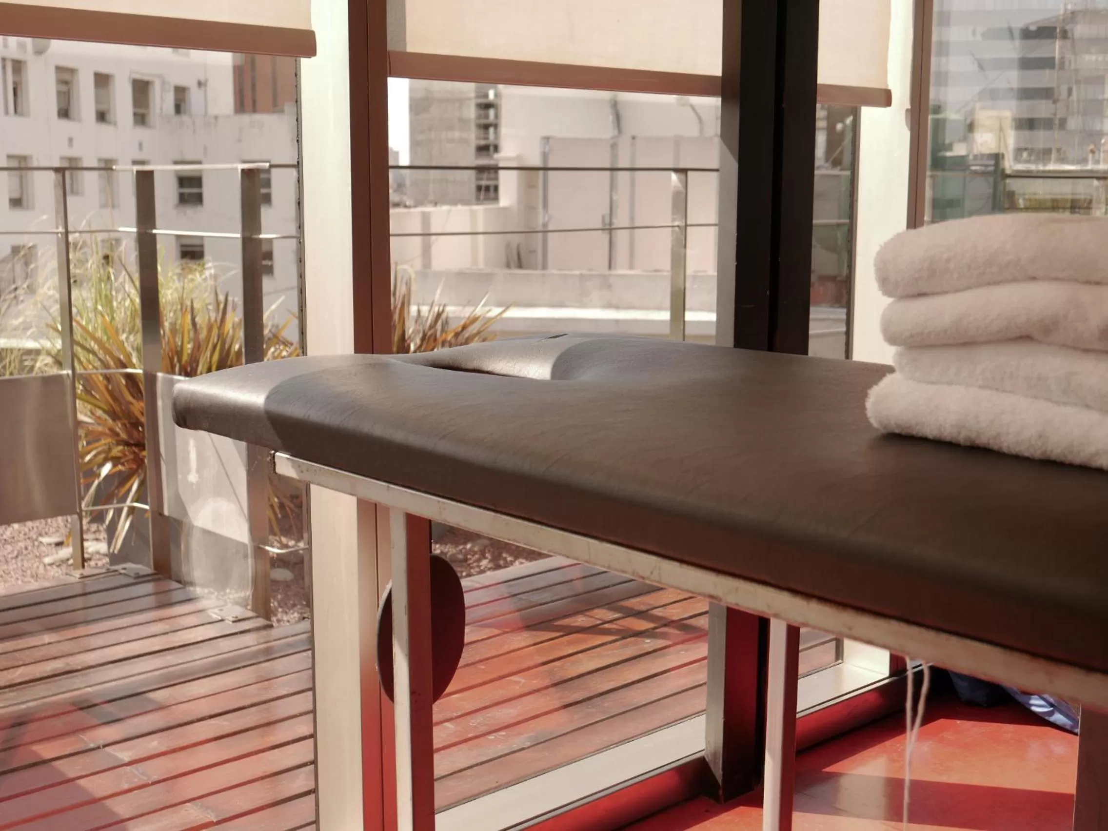 Massage in 725 Continental Hotel