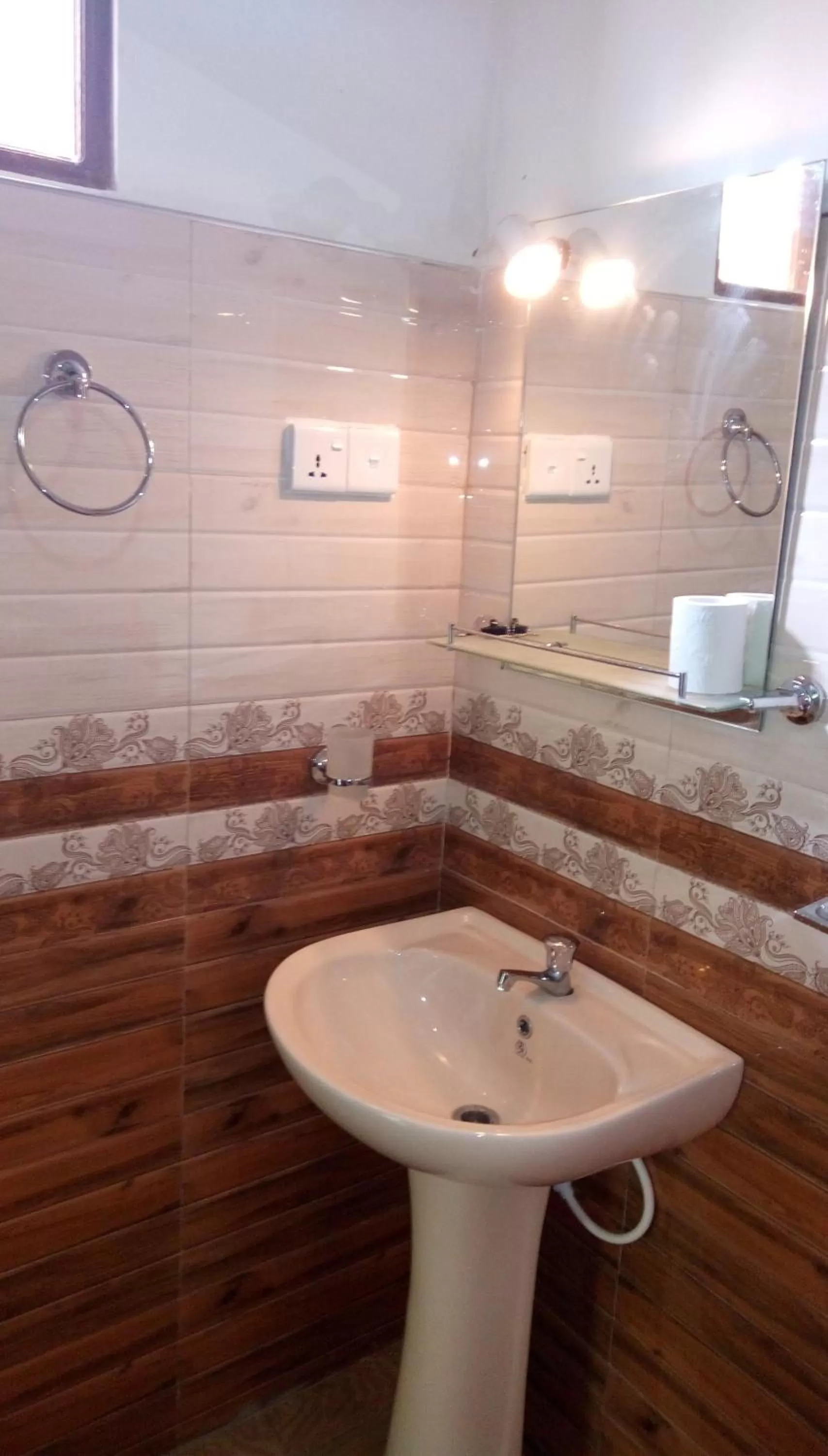 Shower in Cozy Homestay Waterfall Road Ella