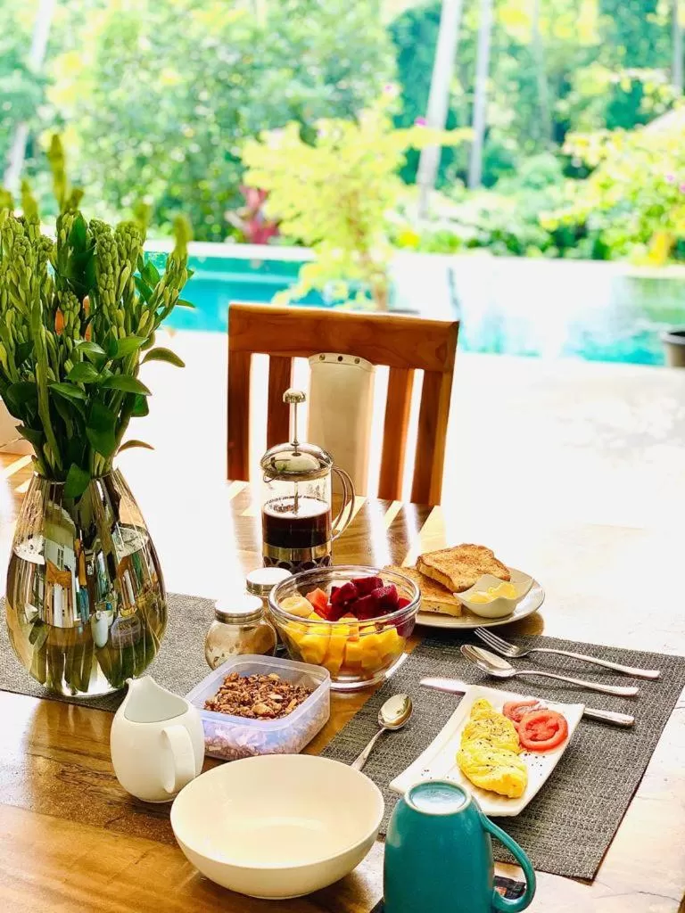 Food and drinks in Villa Merdu Ubud