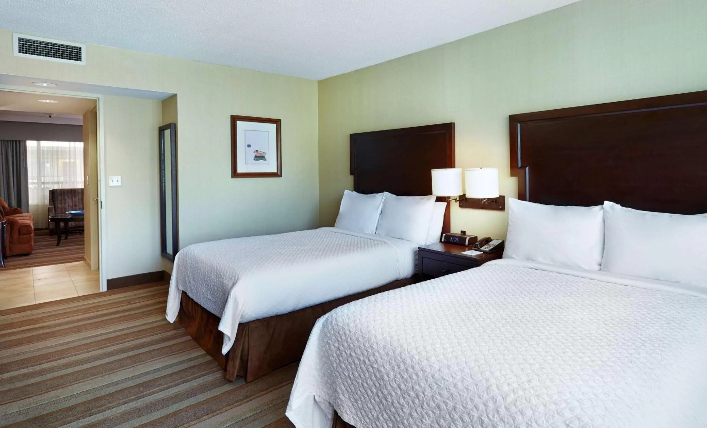 Bed in Embassy Suites Parsippany