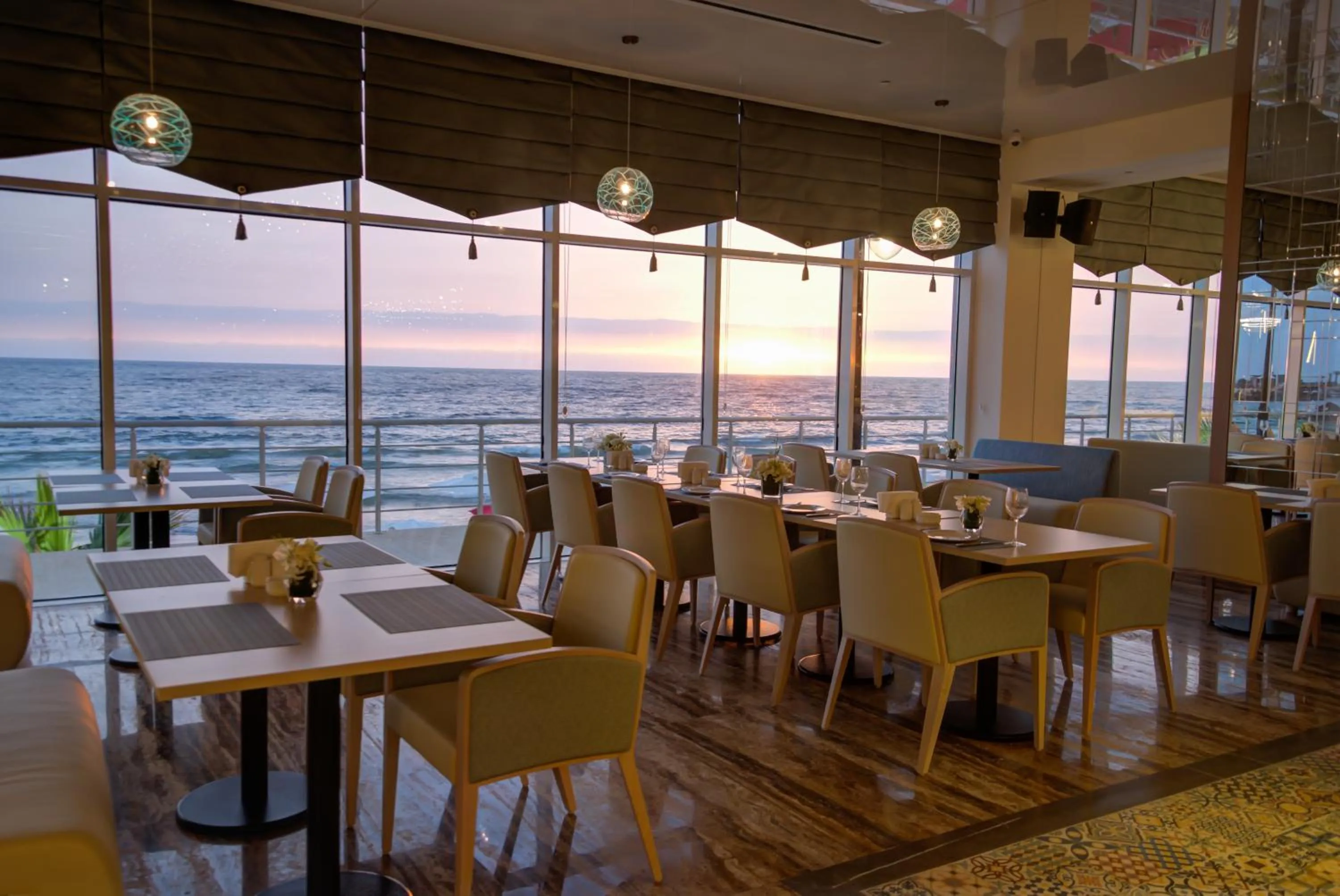 Restaurant/places to eat in Lancaster Eden Bay