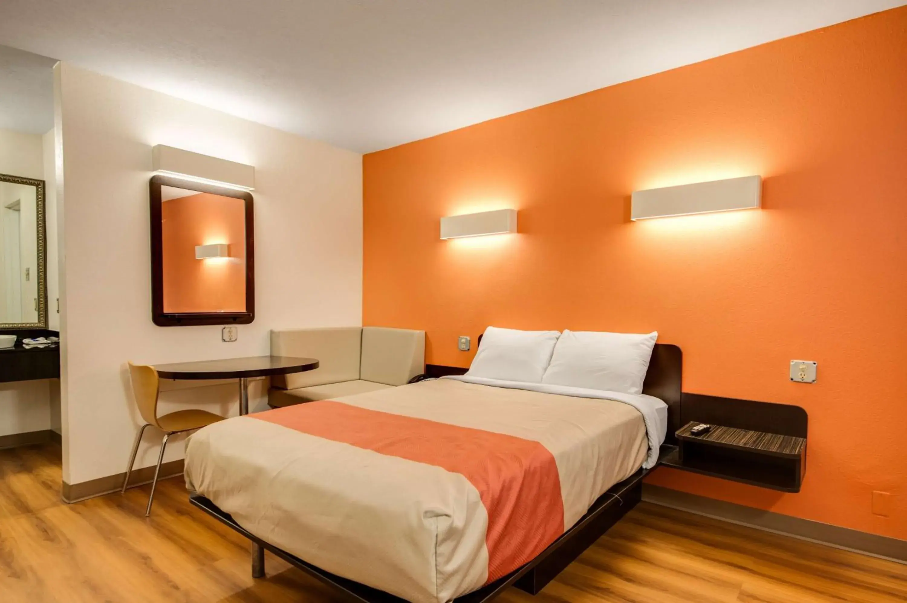 King Room - single occupancy - Non-Smoking in Motel 6-Jennings, LA King Room - single occupancy - Non-Smoking in Motel 6-Jennings, LA