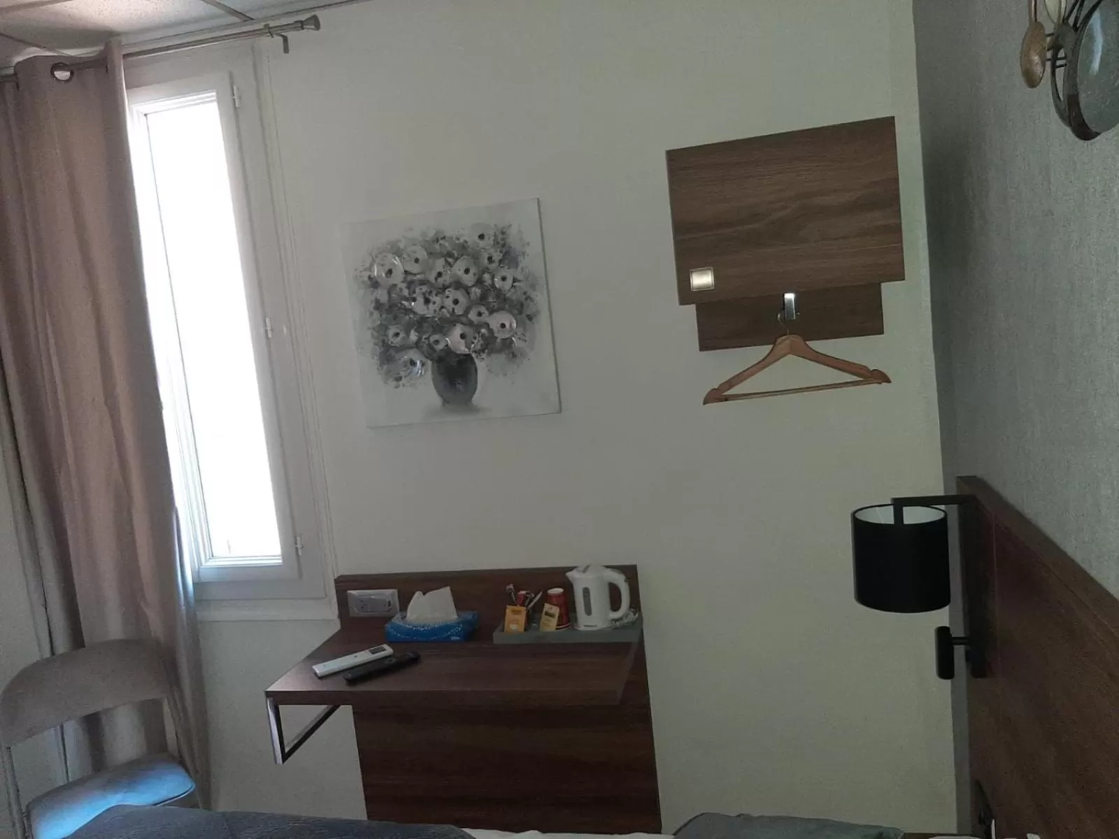 Coffee/tea facilities in Hotel Le Rochegude