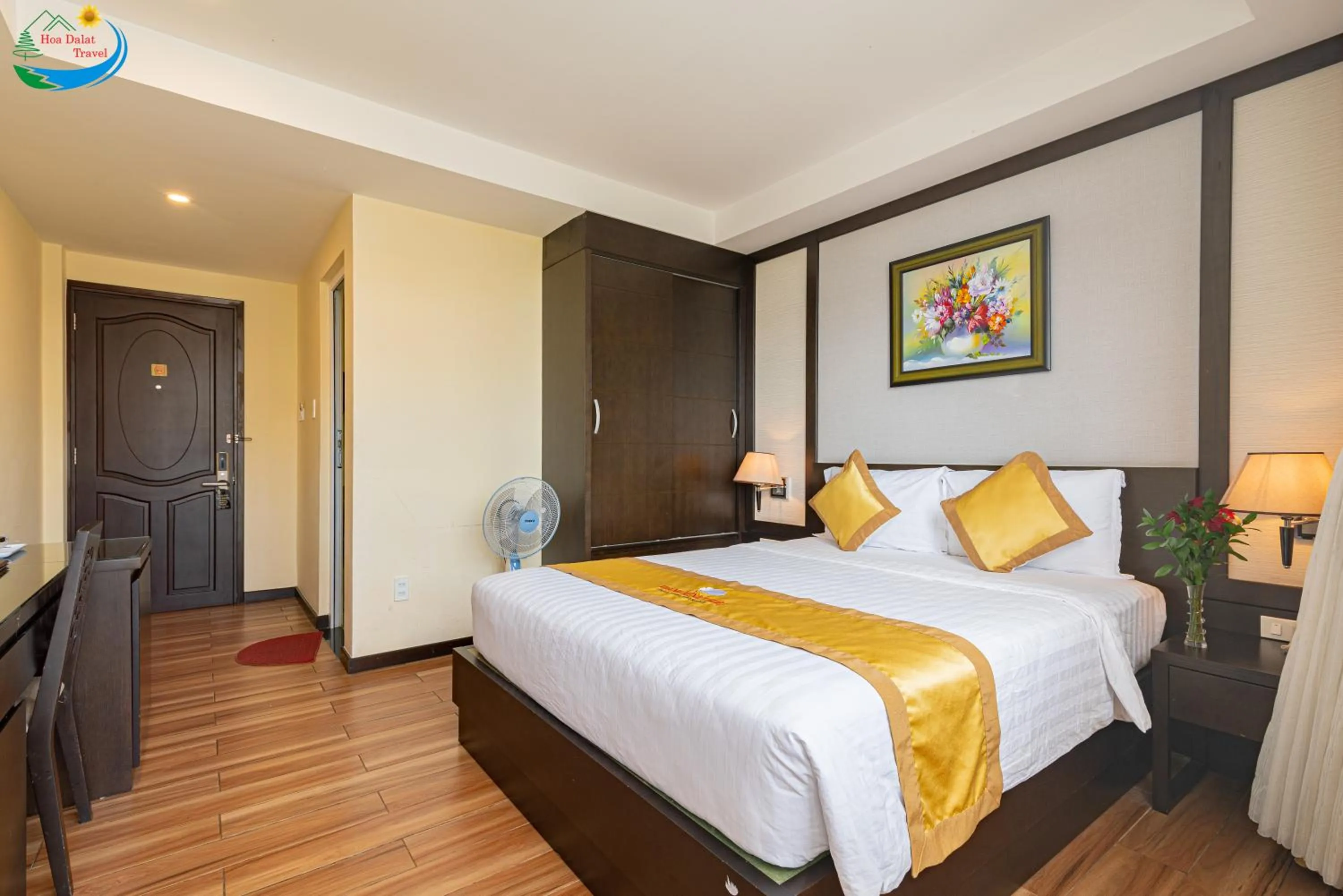 Bed in Hoang Minh Chau Ba Trieu Hotel