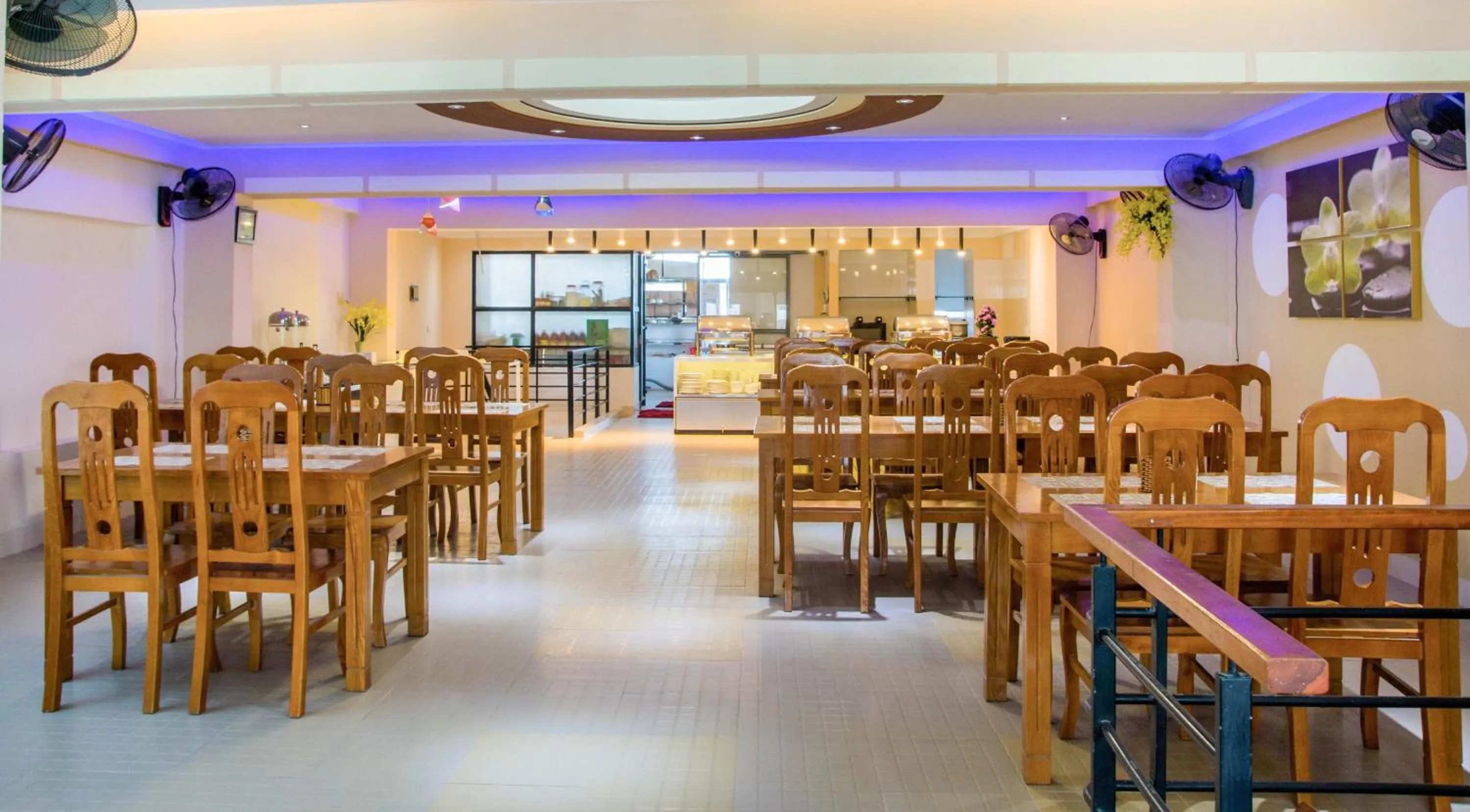 Restaurant/places to eat in Le Duong Hotel