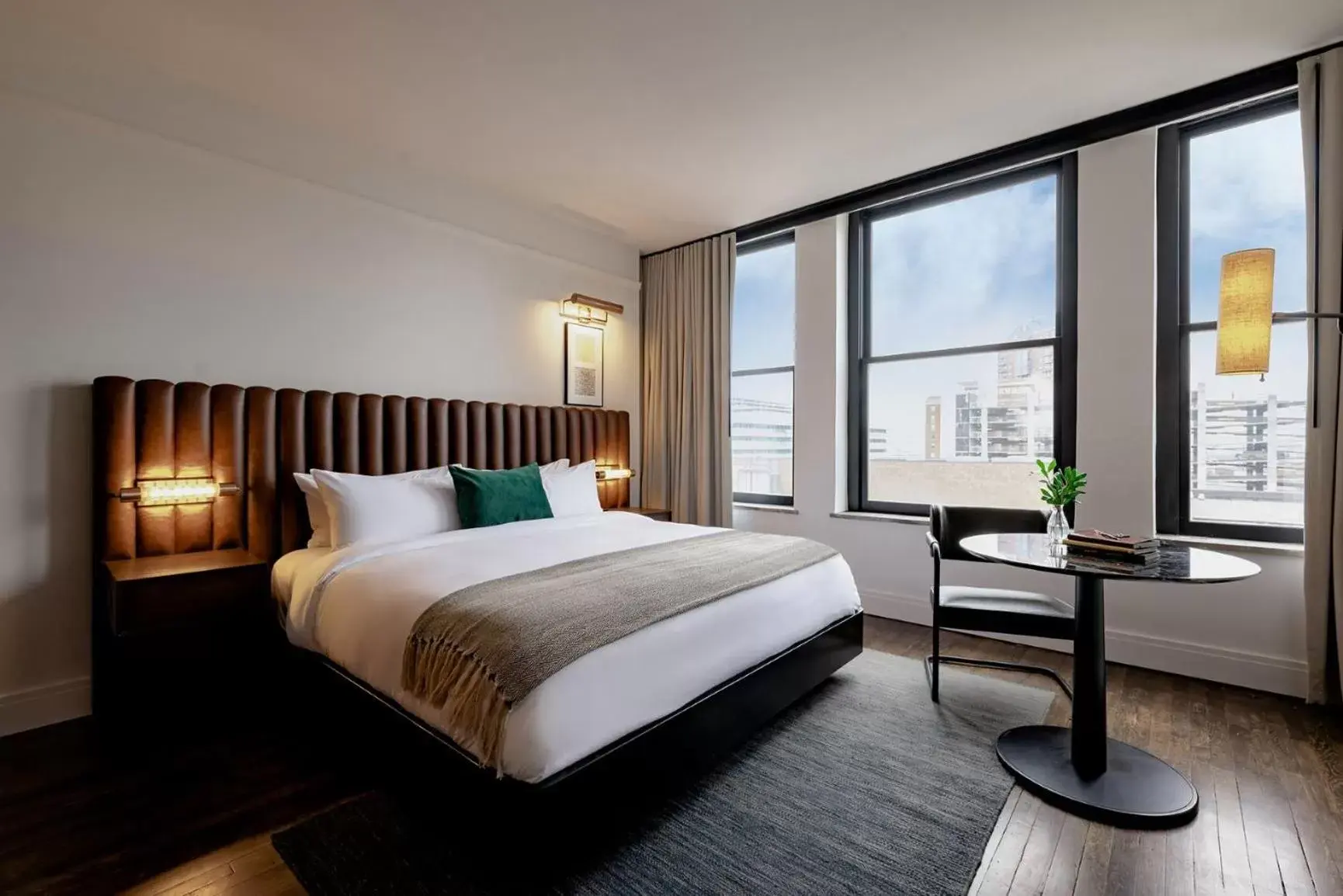 Signature King Room with City View in Surety Hotel Signature King Room with City View in Surety Hotel