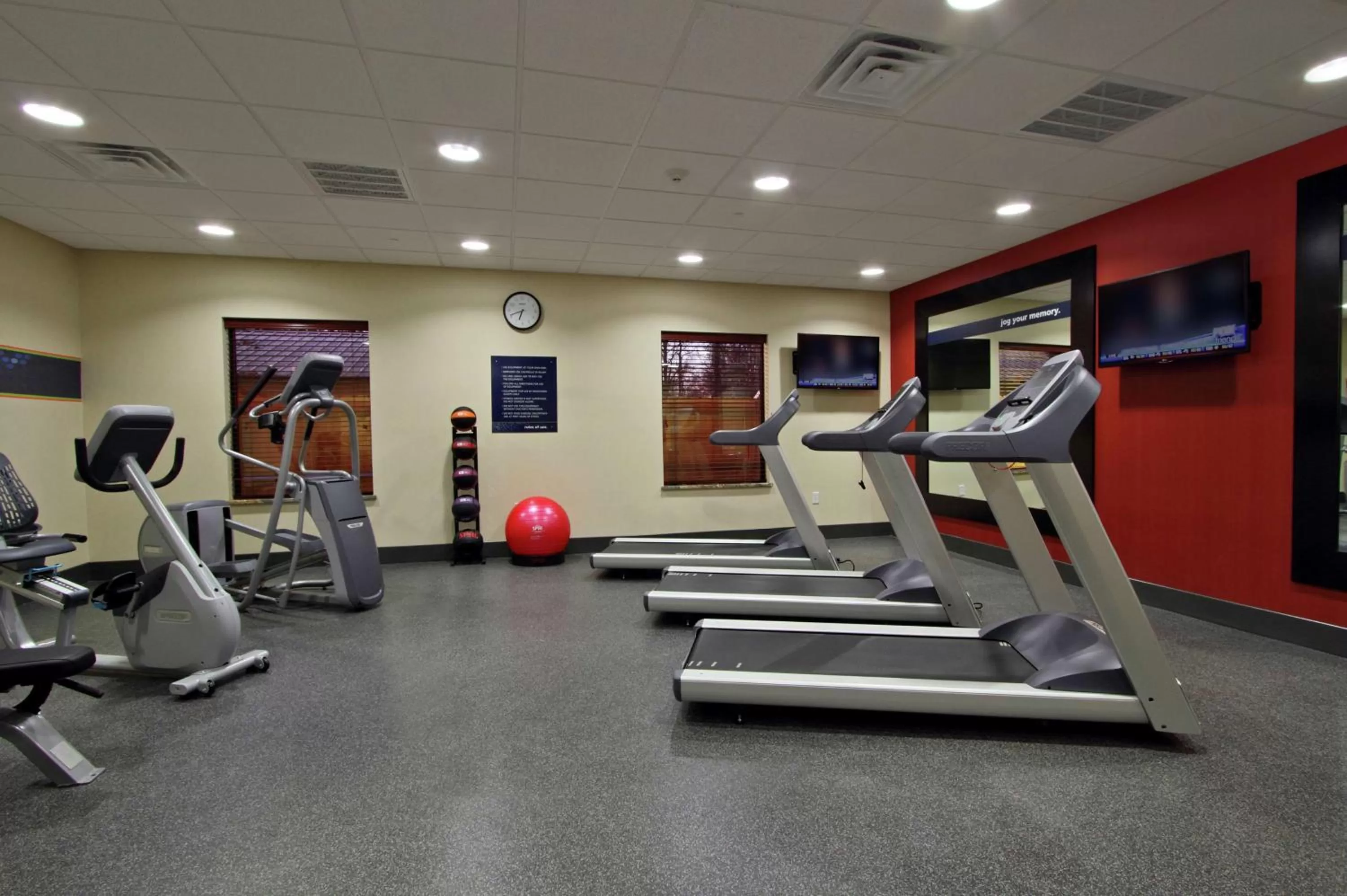 Fitness centre/facilities in Hampton Inn Richland/South Jackson