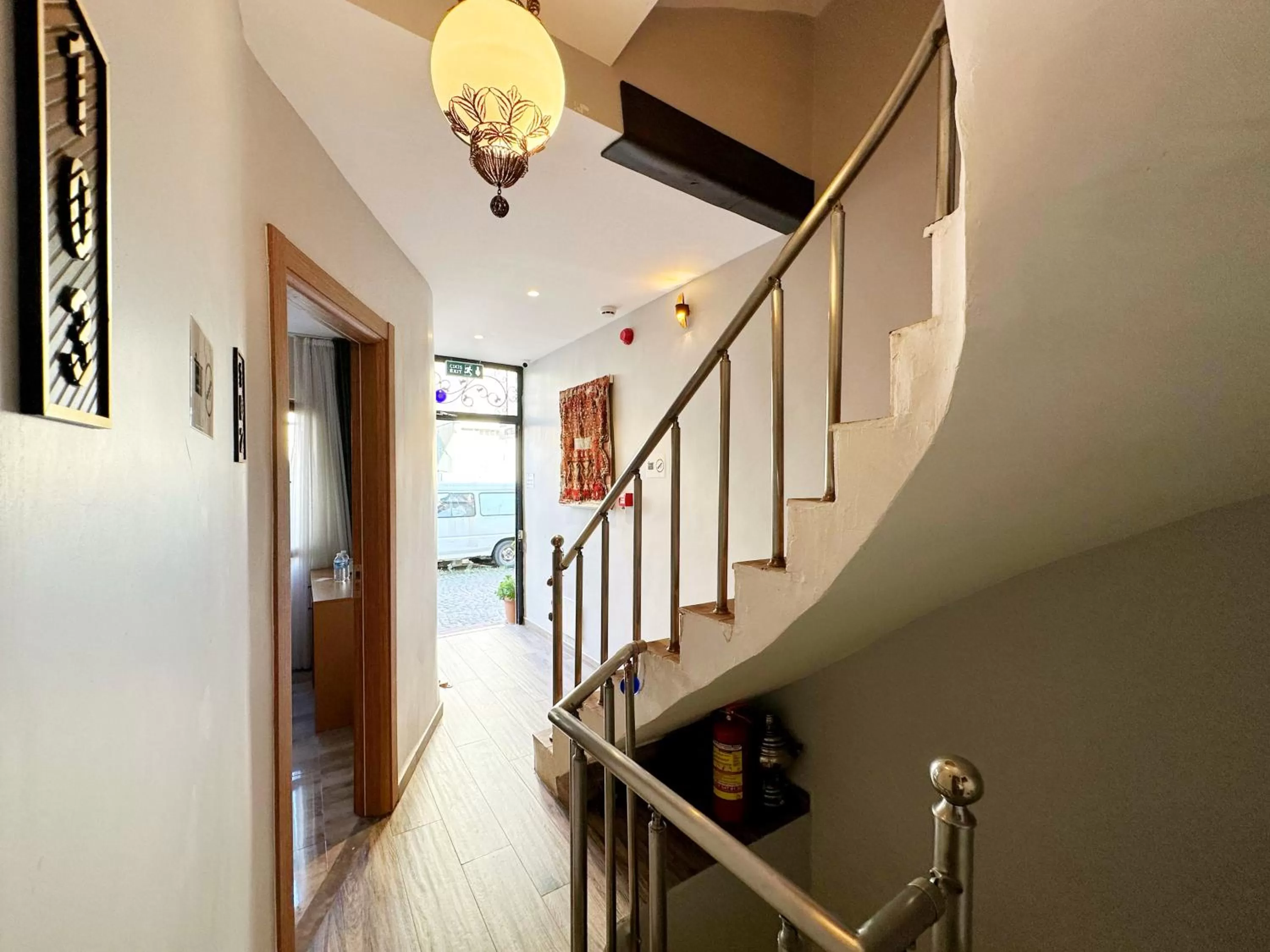 Decorative detail in Sultan Pier Hotel