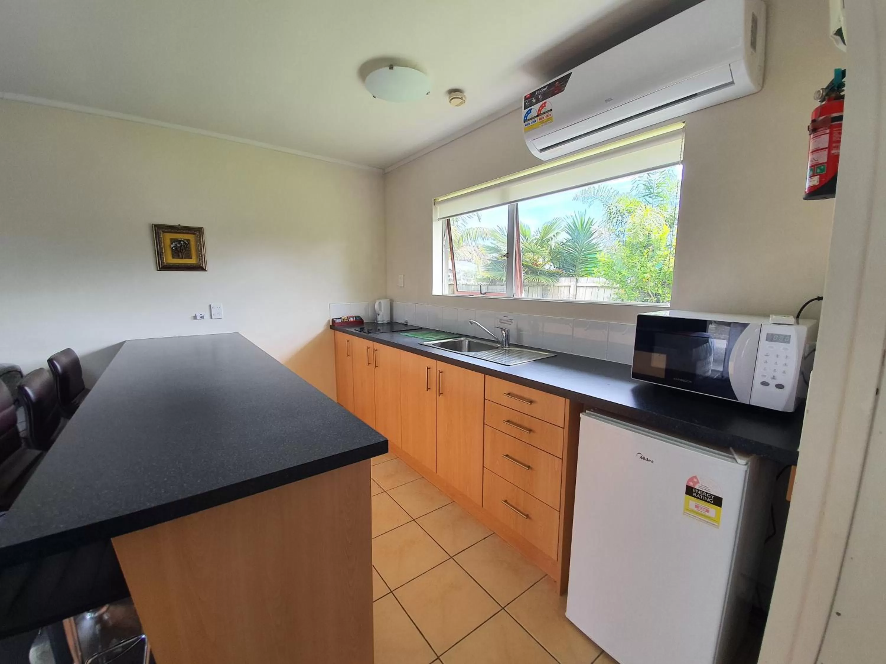 Kitchen or kitchenette in Ocean Inn Motel