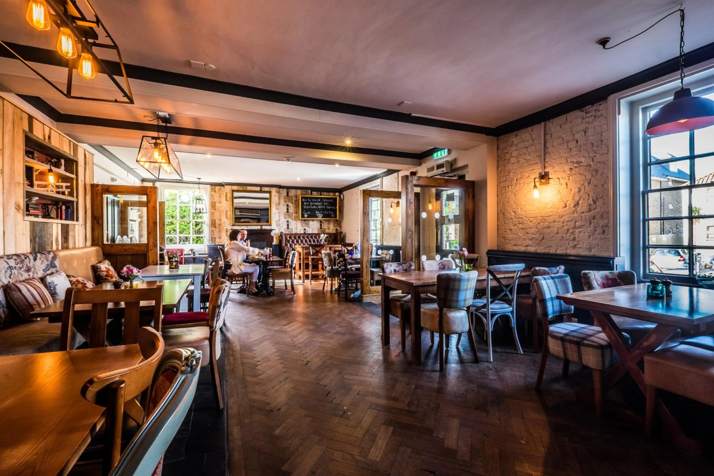 Restaurant/places to eat in The Bulls Head Hotel