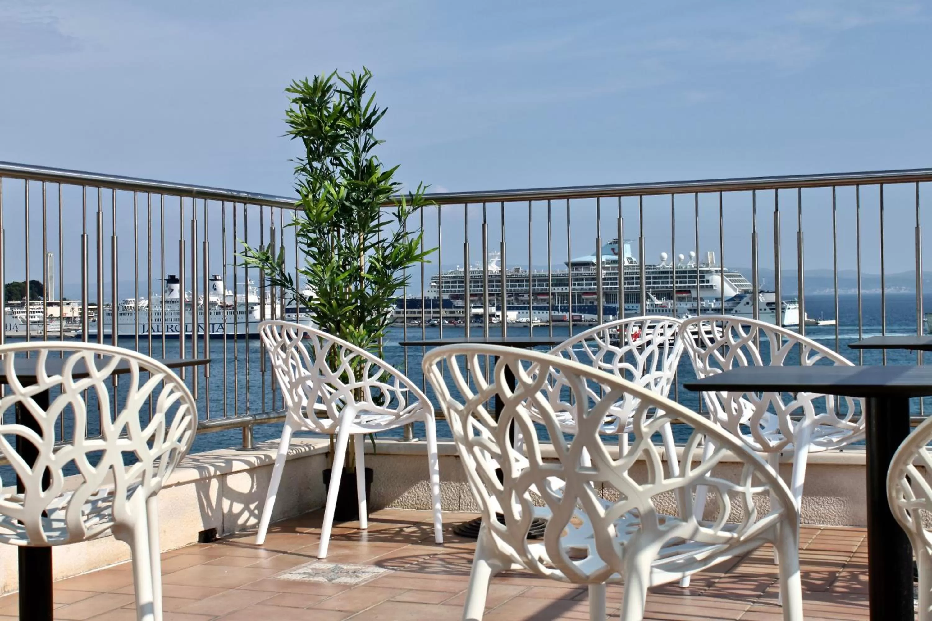 Day in Galeria Valeria Seaside Downtown - MAG Quaint & Elegant Boutique Hotels