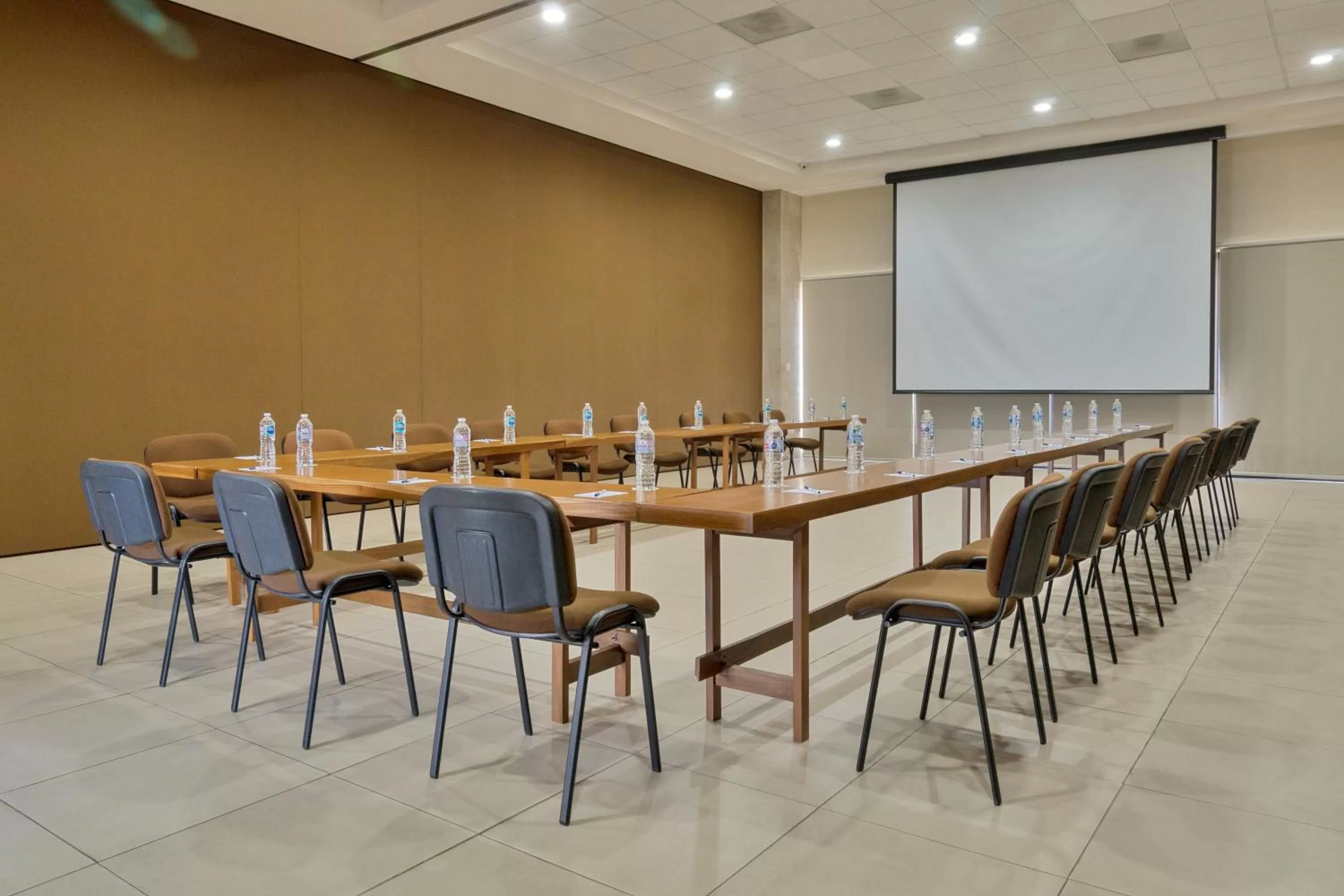 Meeting/conference room in Comfort Inn Cordoba