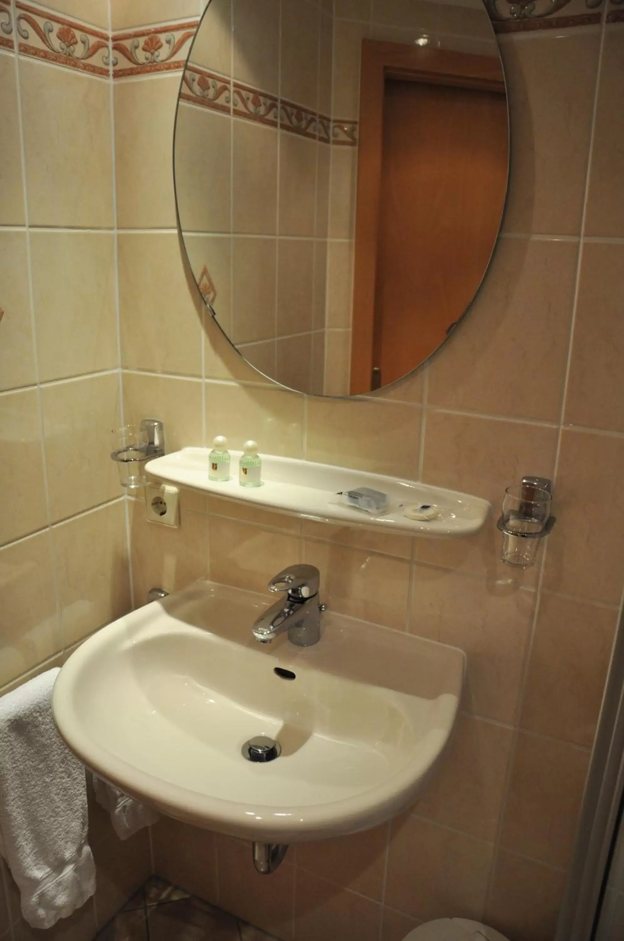 Luxury Twin Room in Hotel Het Anker Luxury Twin Room in Hotel Het Anker