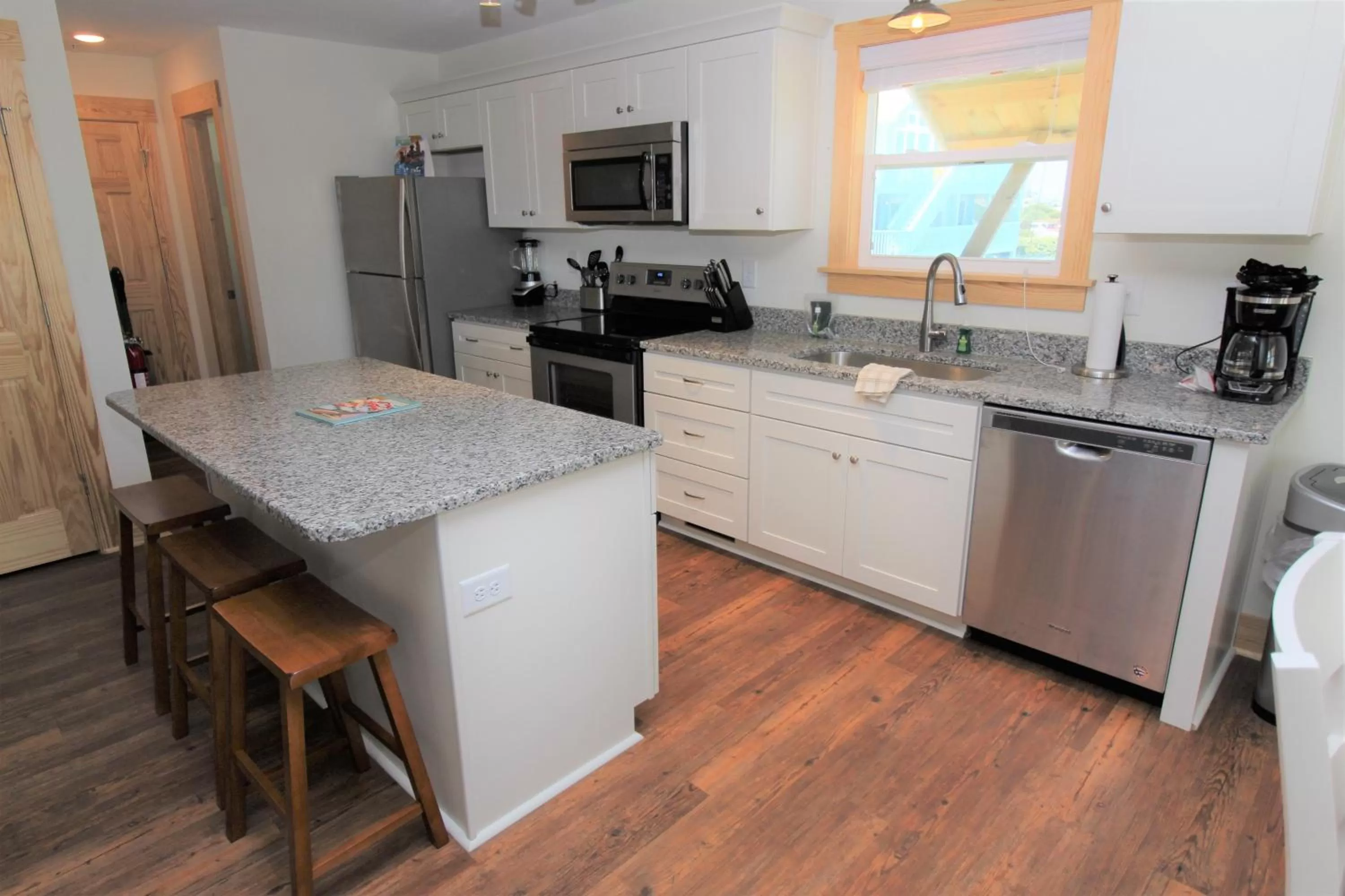 Kitchen or kitchenette in Whalebone Ocean Cottages by KEES Vacations
