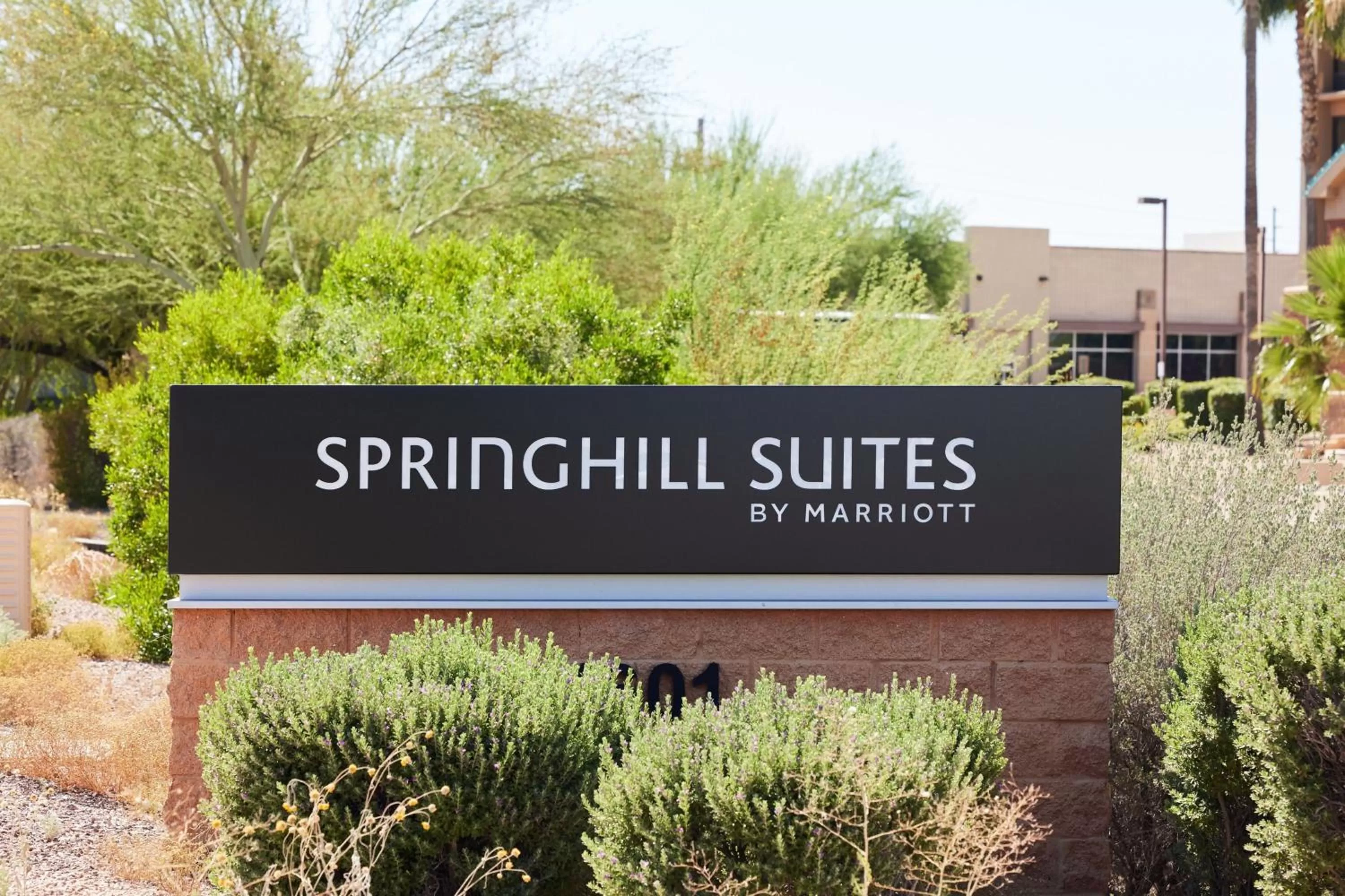 Property building in SpringHill Suites Phoenix Tempe Airport