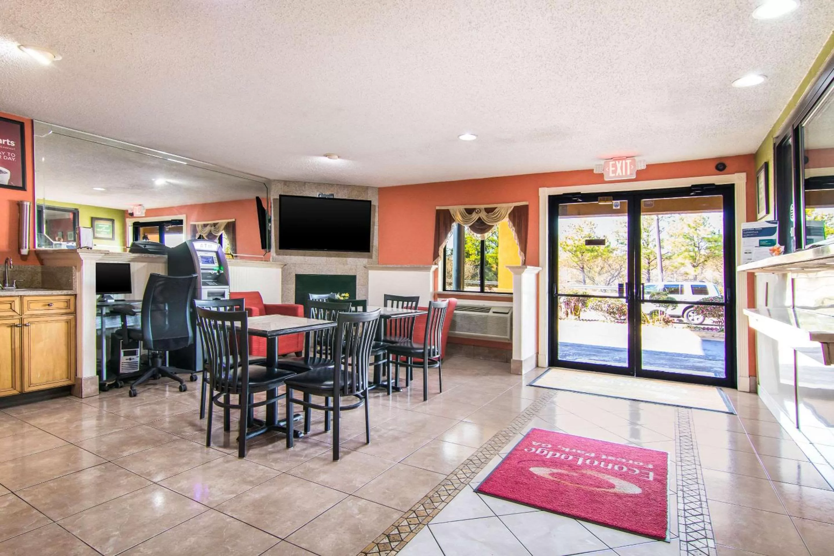 Lobby or reception in Econo Lodge Atlanta Airport East