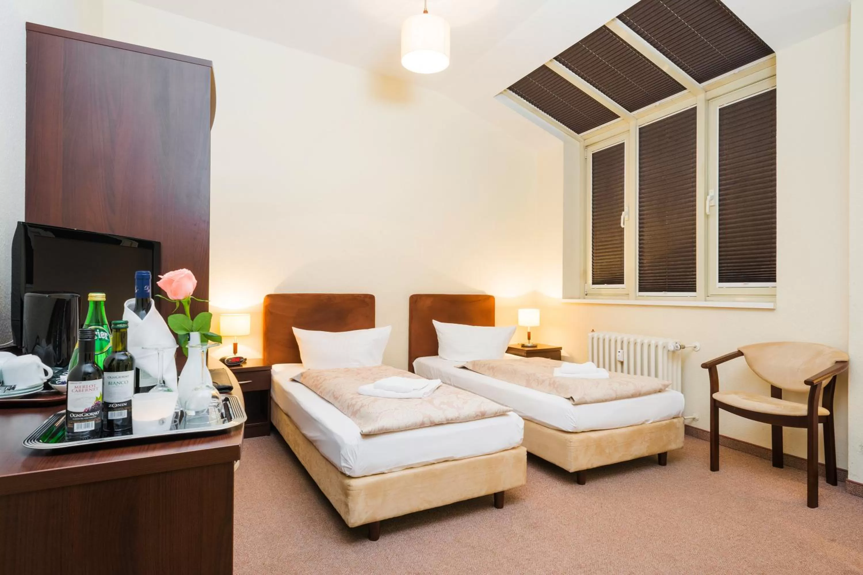 Photo of the whole room in Upper Room Hotel Kurfürstendamm