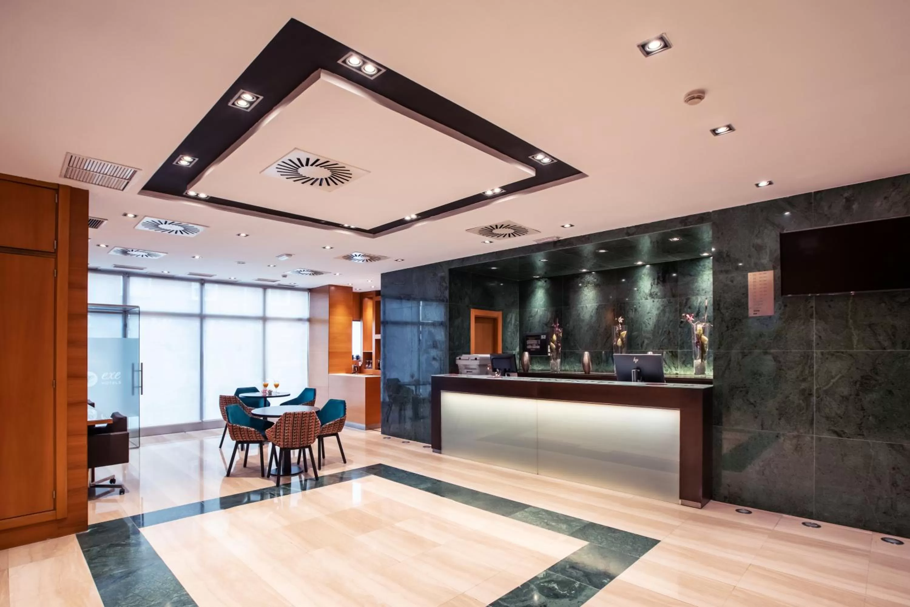 Seating area in Exe León