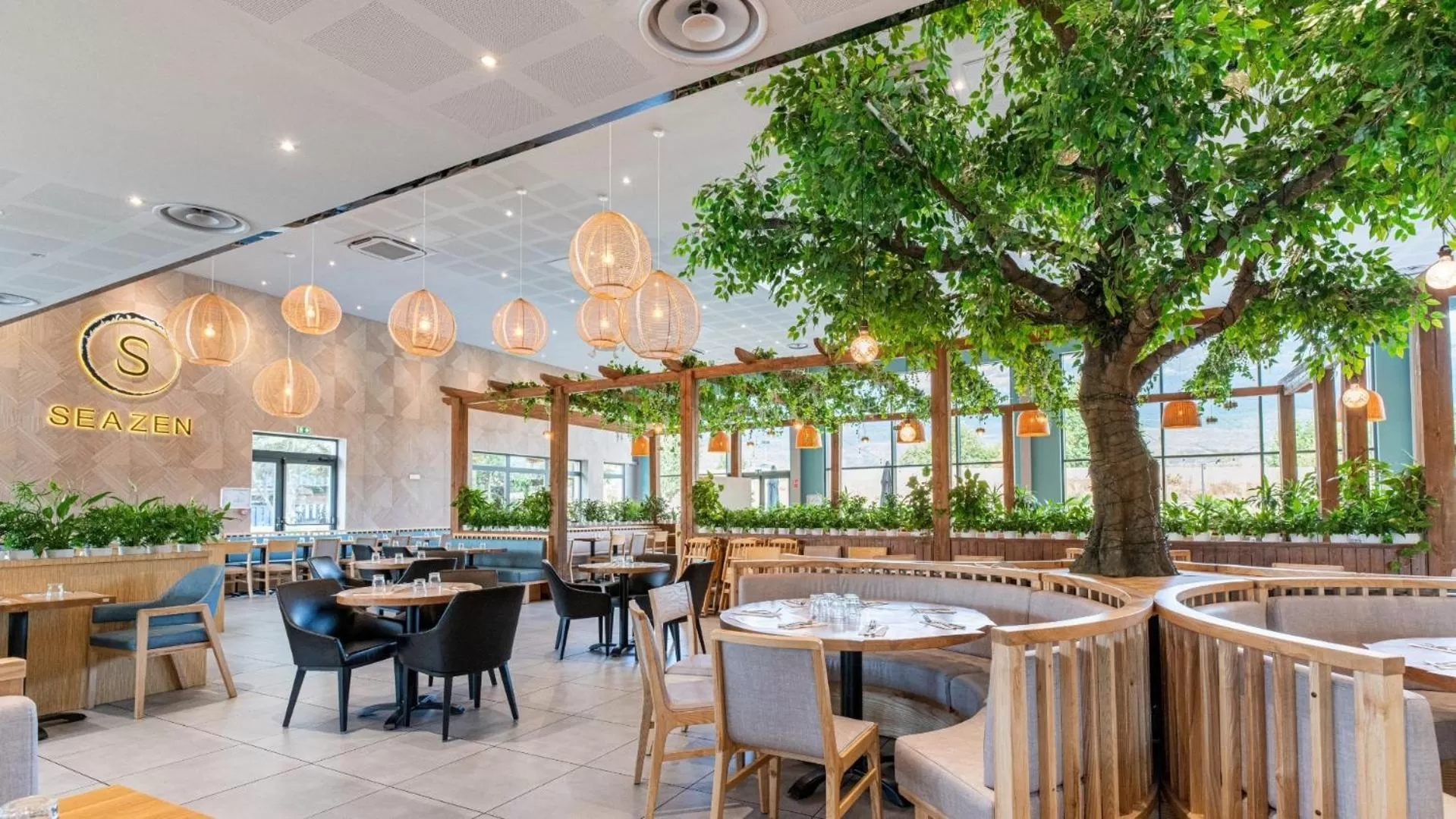 Restaurant/places to eat in Woods Genève-Thoiry