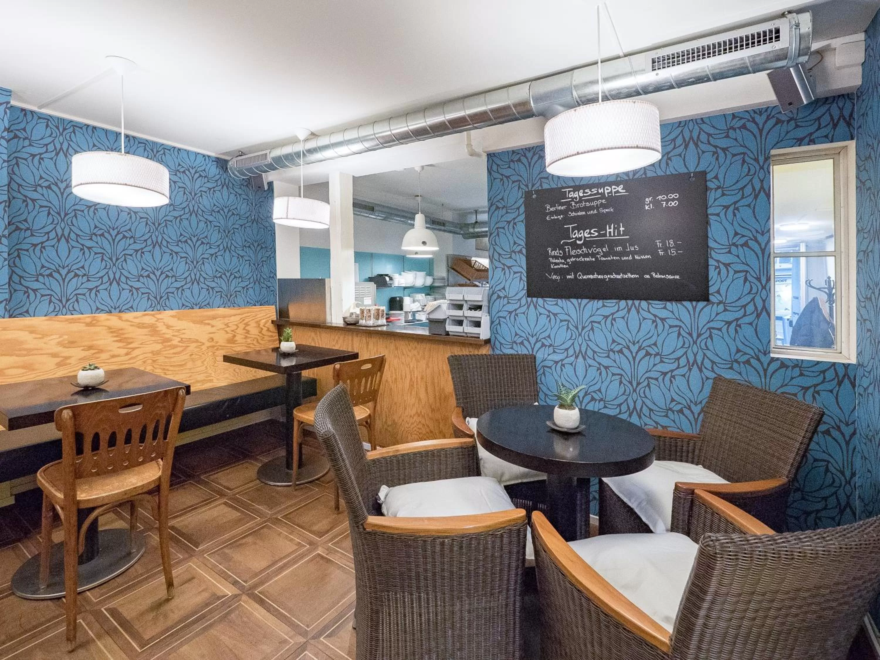 Restaurant/places to eat in EMMA Bett und Bistro