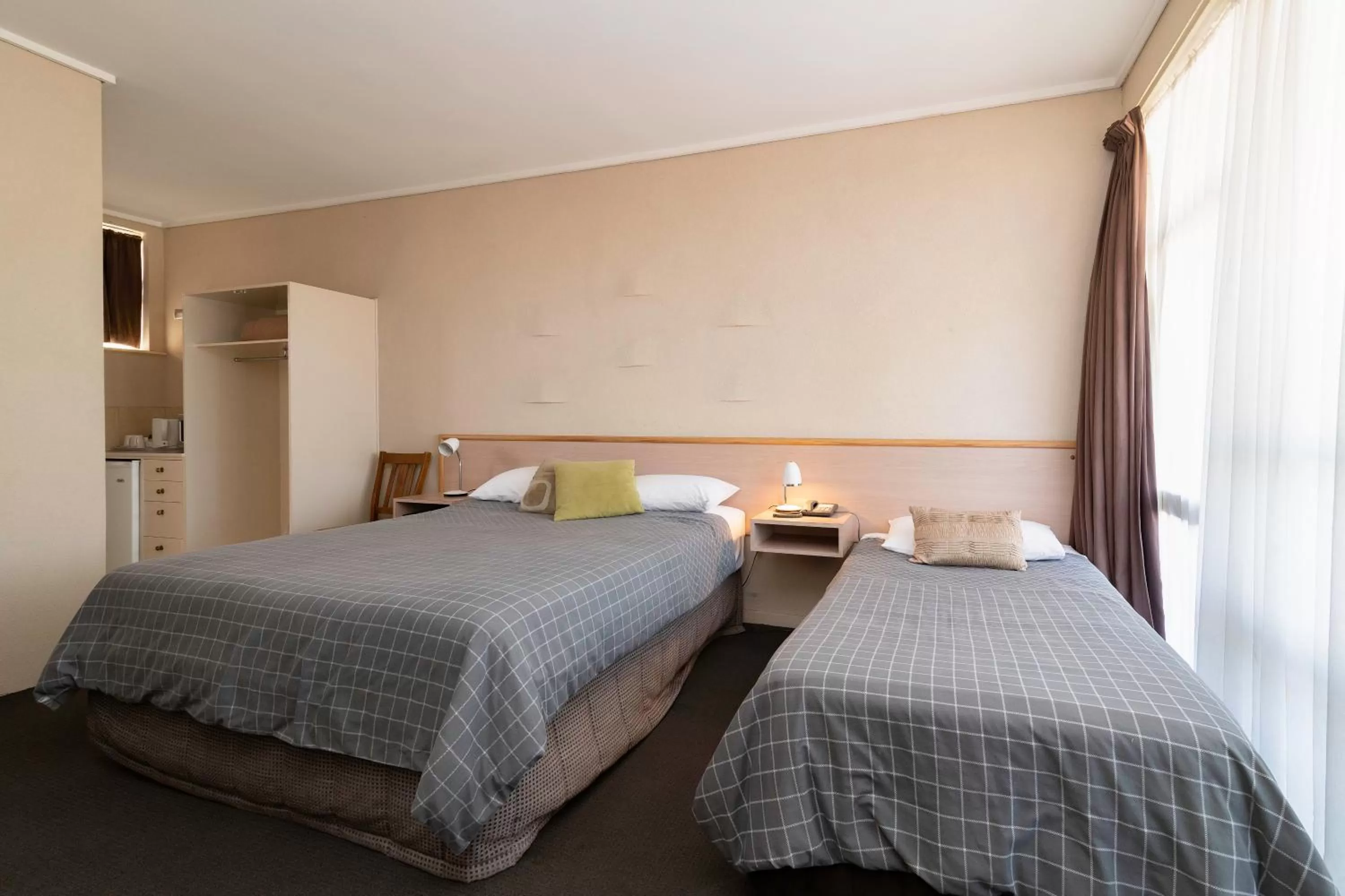 Bed in The Prince Mark Motel