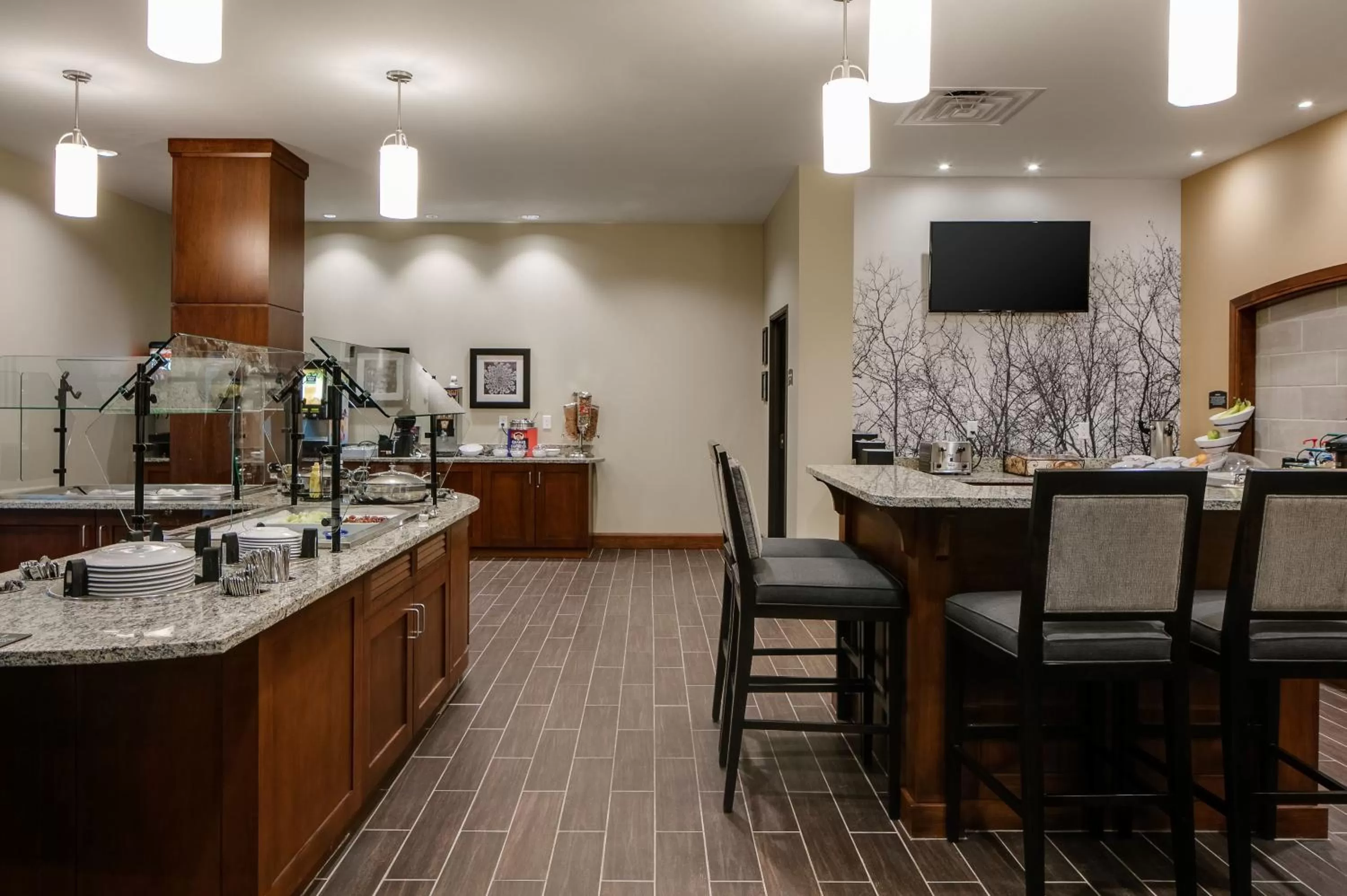 Restaurant/places to eat in Staybridge Suites Des Moines Downtown by IHG