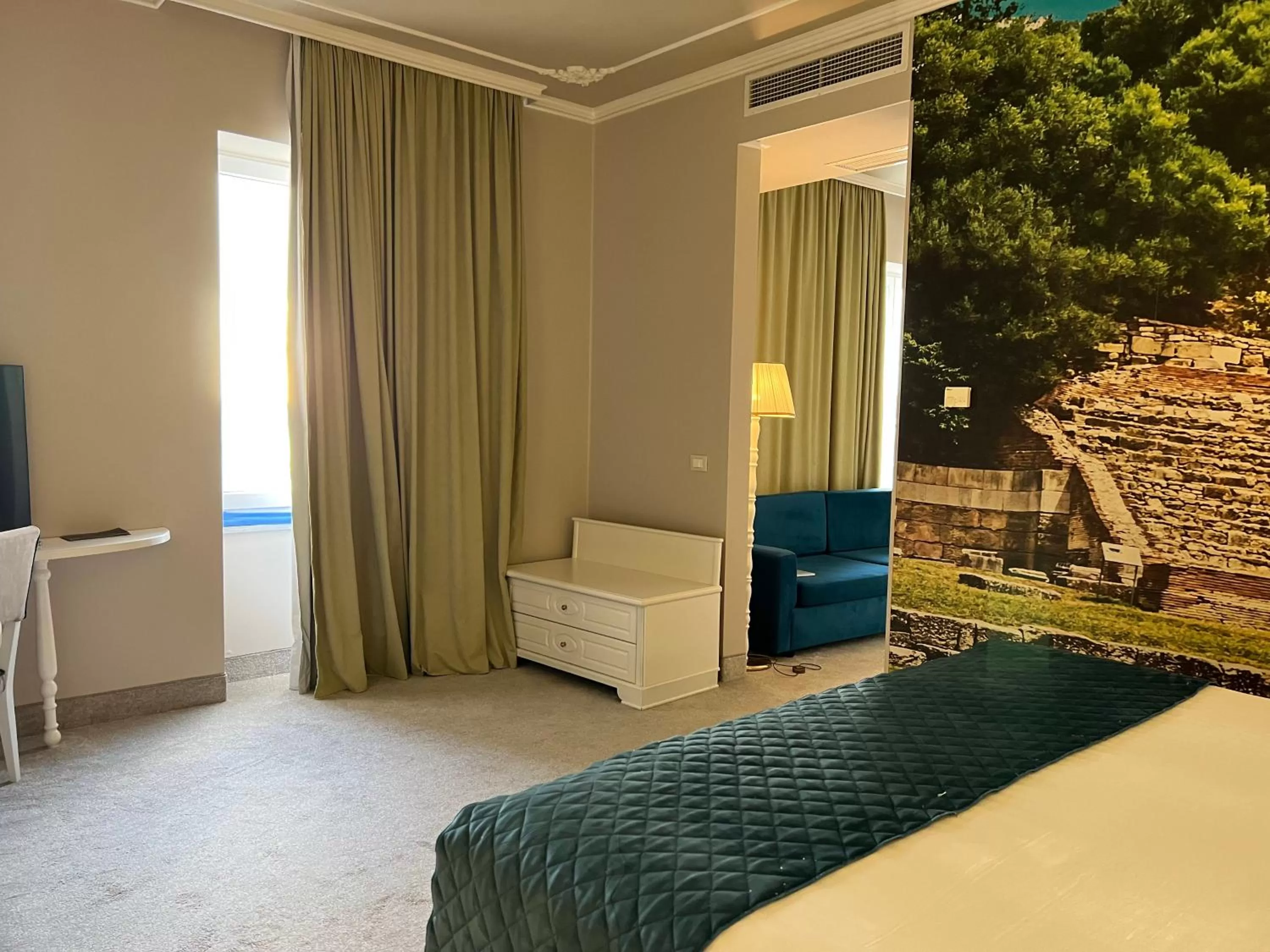 Photo of the whole room, Bed in Adriatik Hotel, BW Premier Collection